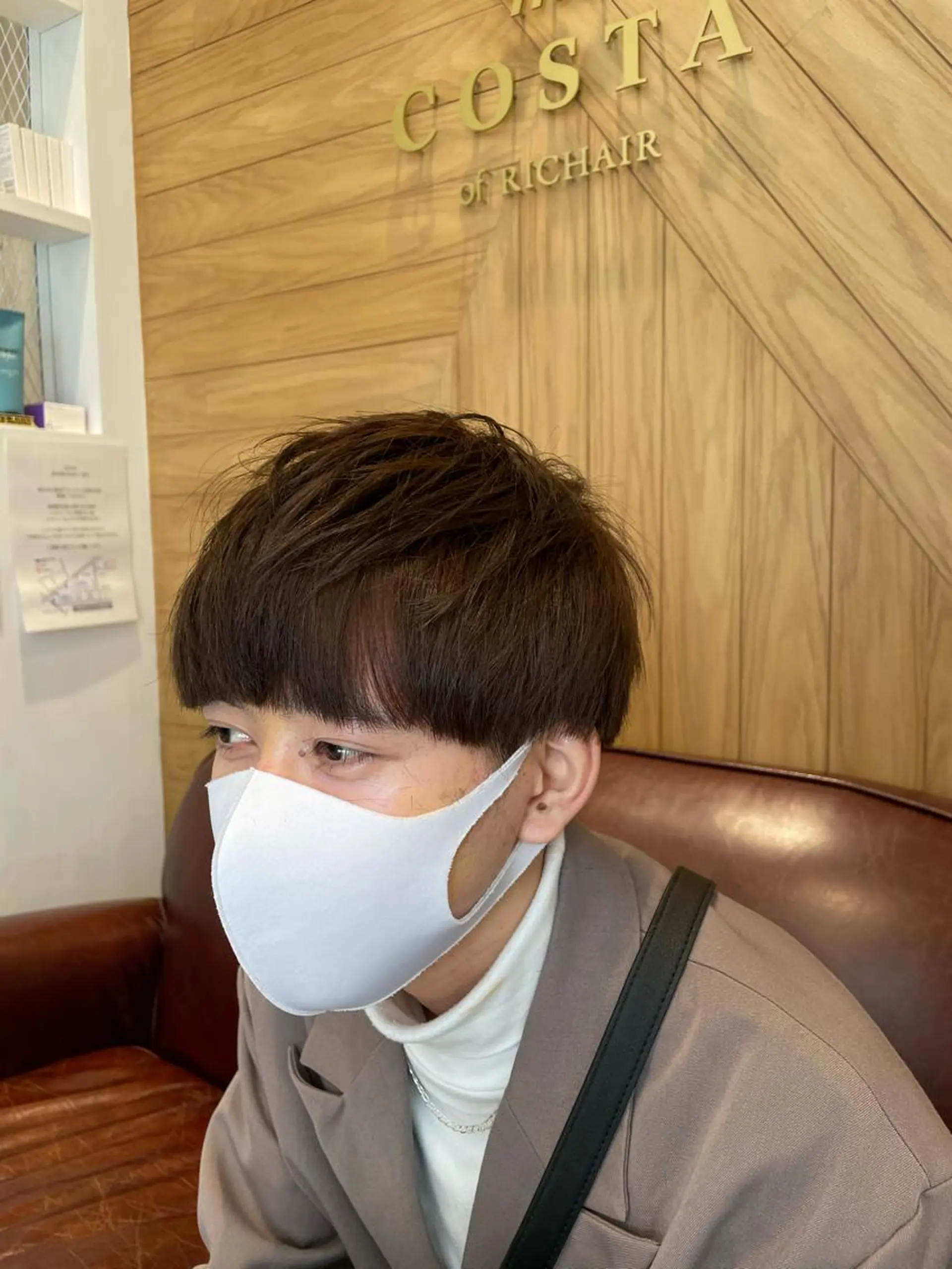 ショート カラー メンズ 鈴村 大介のヘアスタイル