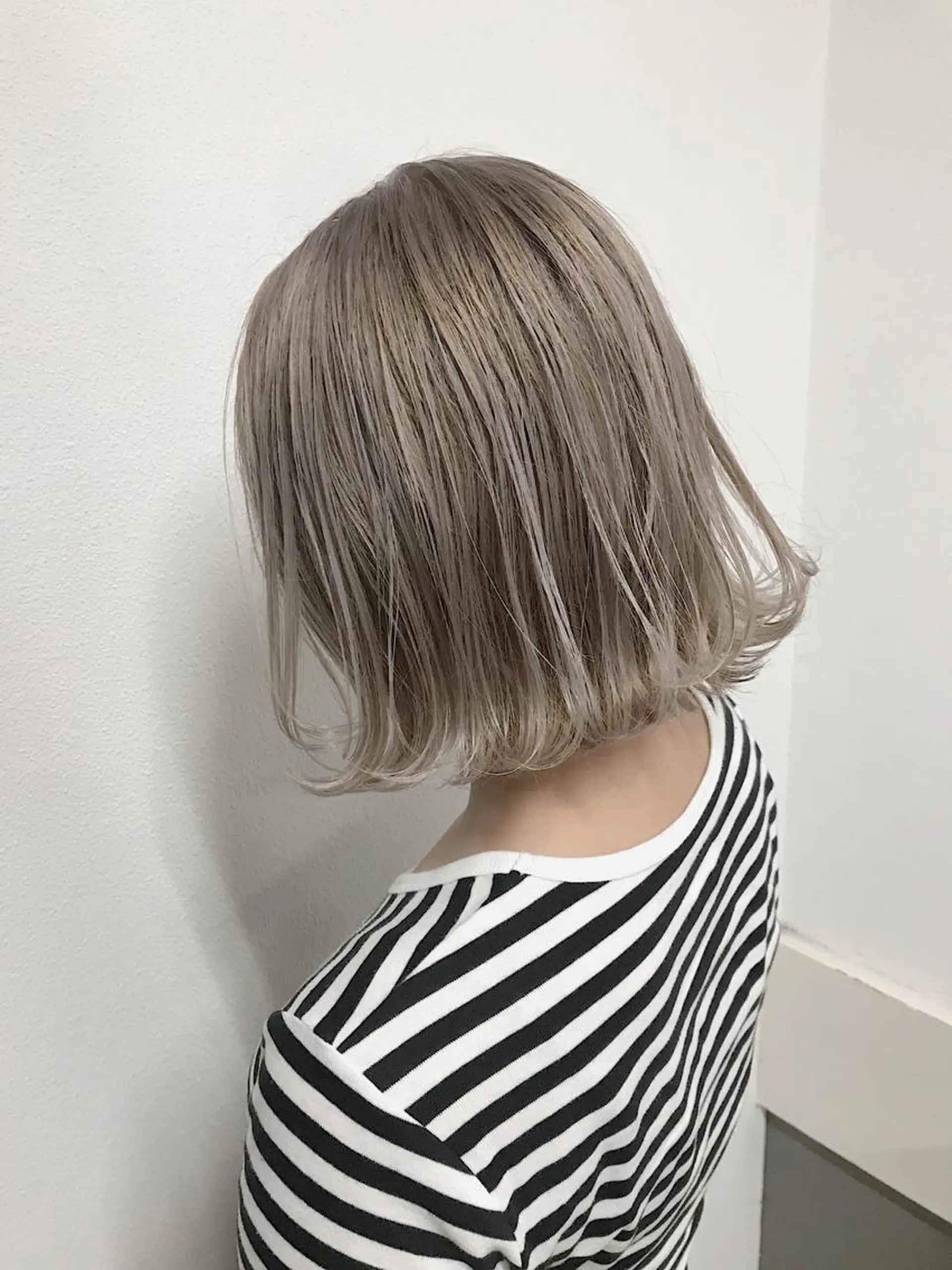 ミディアム カラー ベージュカラー ホワイトベージュ ヘアカラー トリートメント lani 天神大名/ブリーチのヘアスタイル
