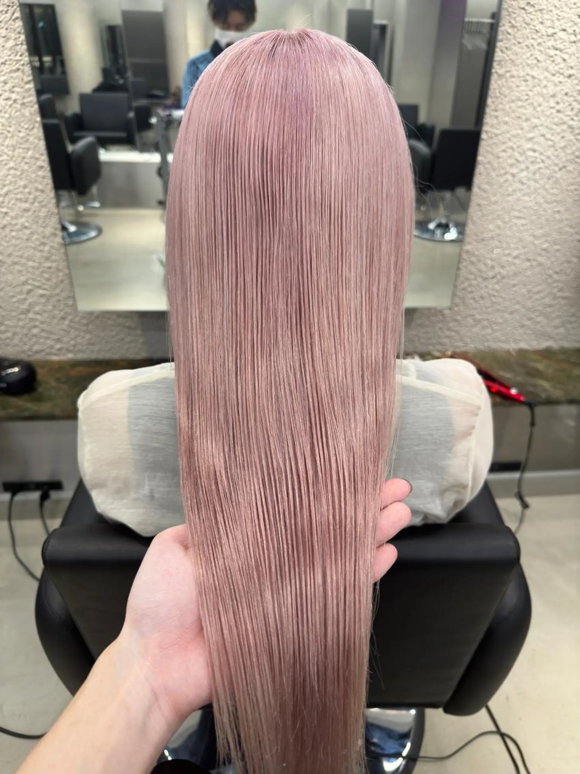 セミロング カラー ピンクカラー ホワイトピンク ヘアカラー トリートメント 鈴木/ミルクティー/ ブリーチ/ボブ/のヘアスタイル