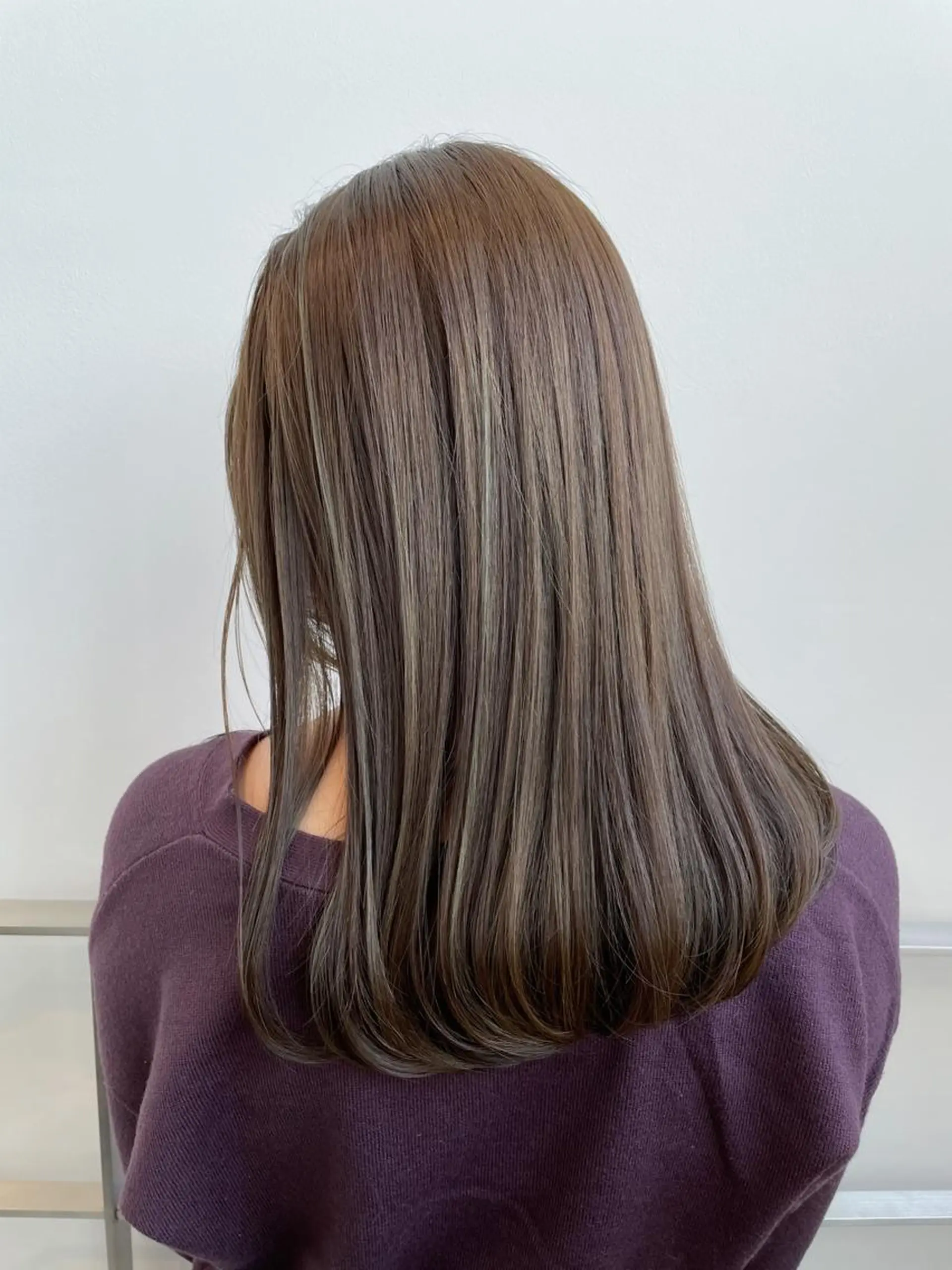 ミディアム カラー ヘアアレンジ アイブロウ ミニボブ/ブリーチ 🌈MISATOのヘアスタイル