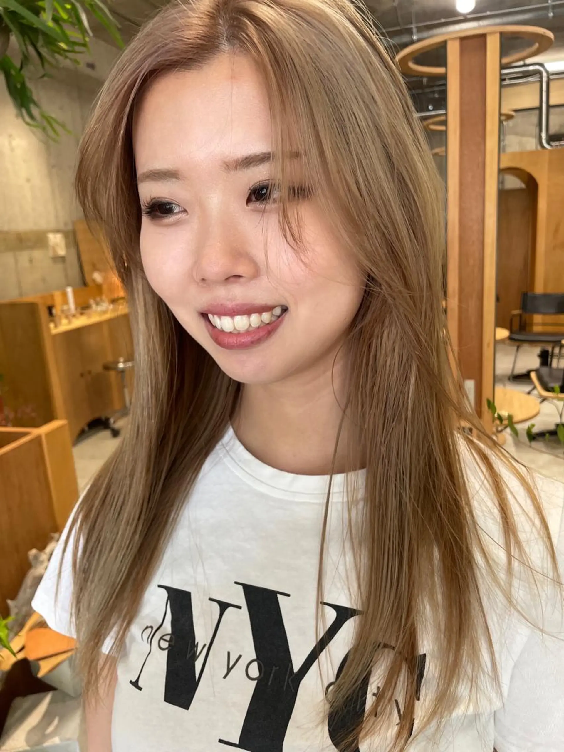 カラー wewe: momoeのヘアスタイル