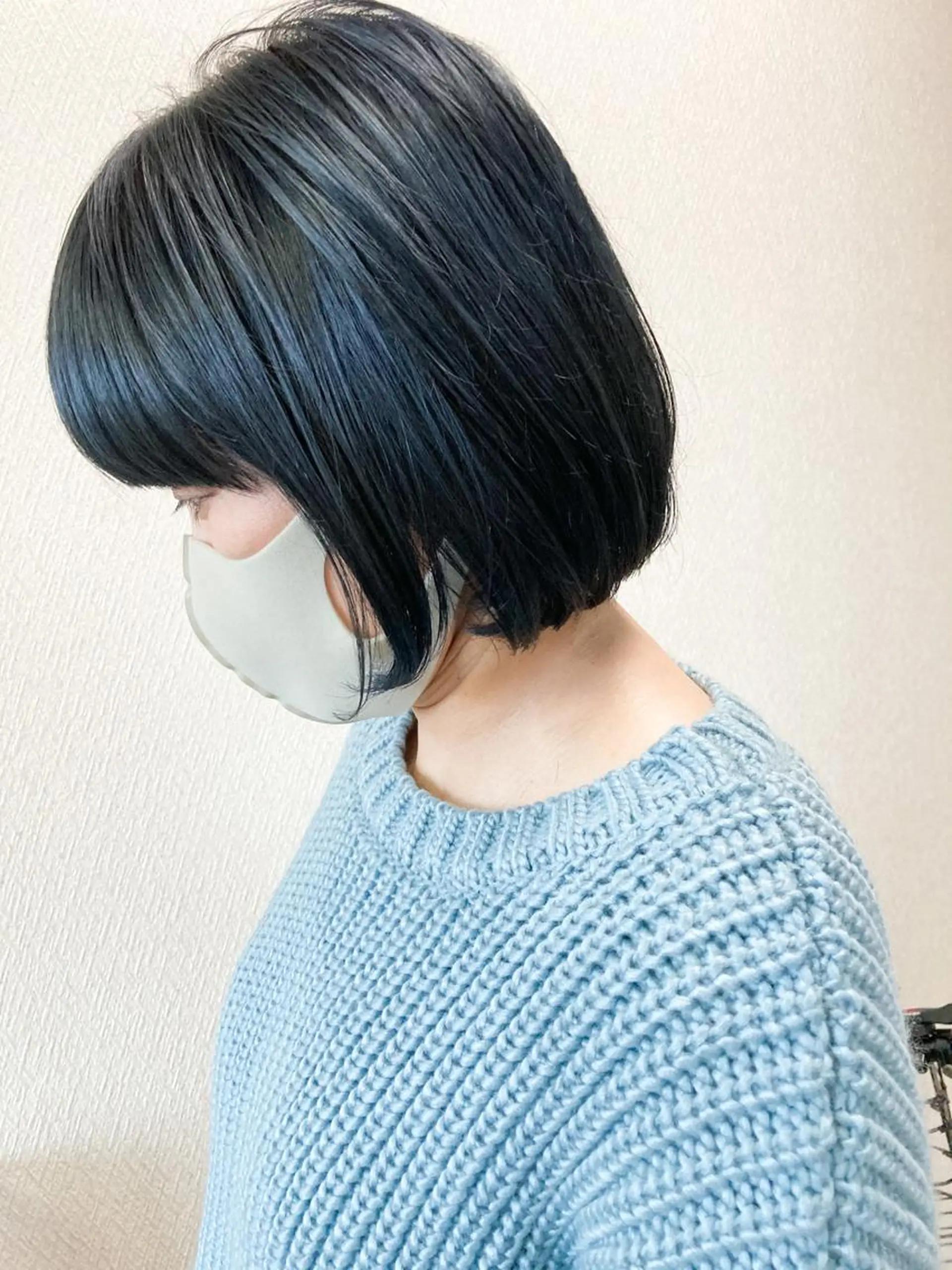 ミディアム カラー ブリーチ ブルーカラー ブルージュ 小木曽智美 /ボブ/ショートのヘアスタイル