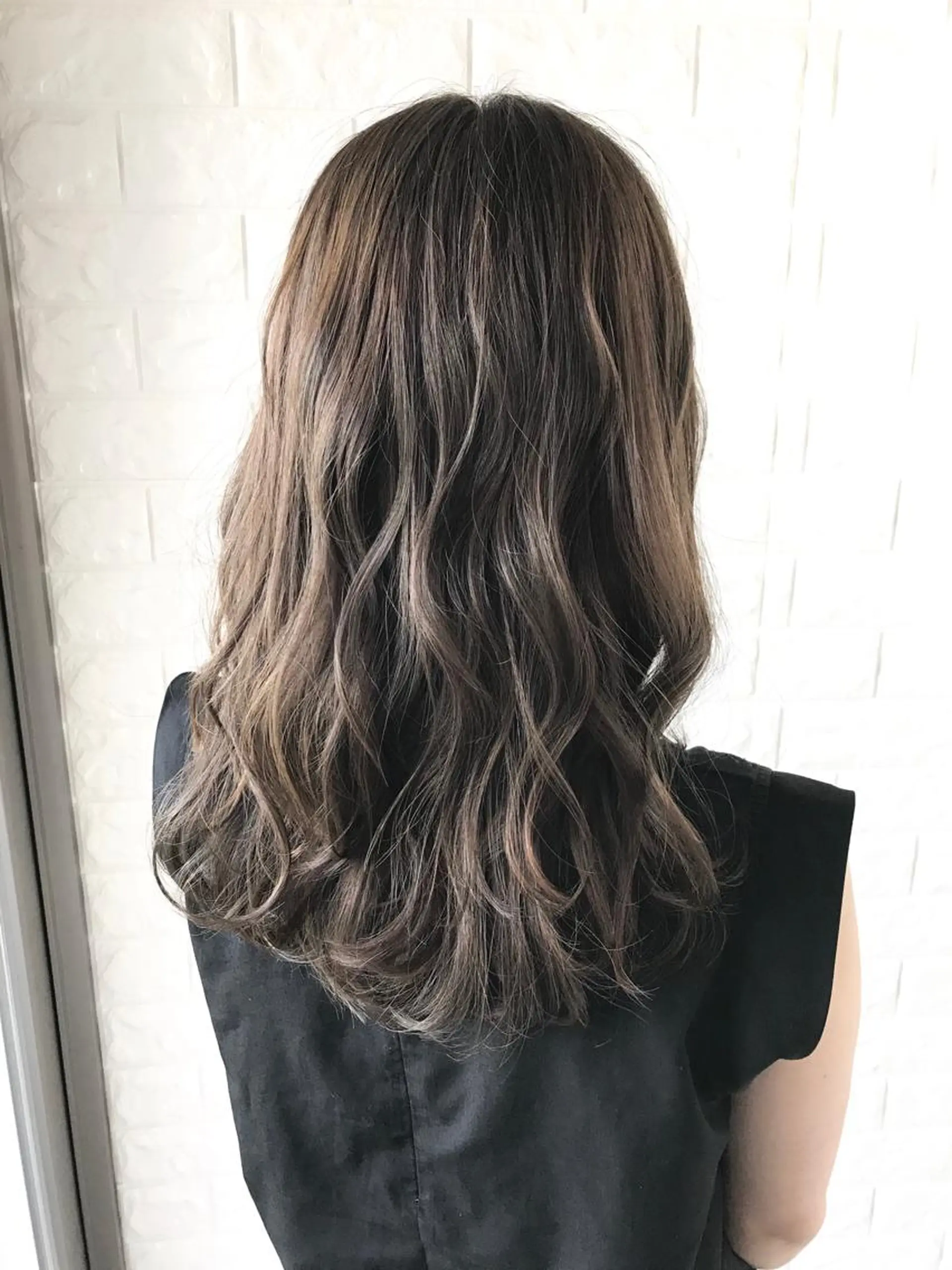 ロング カラー アッシュ 透明感カラー イルミナカラー ラベンダーカラー ラベンダーアッシュ エイジングケア特化 美容師✂️山崎竜二のヘアスタイル