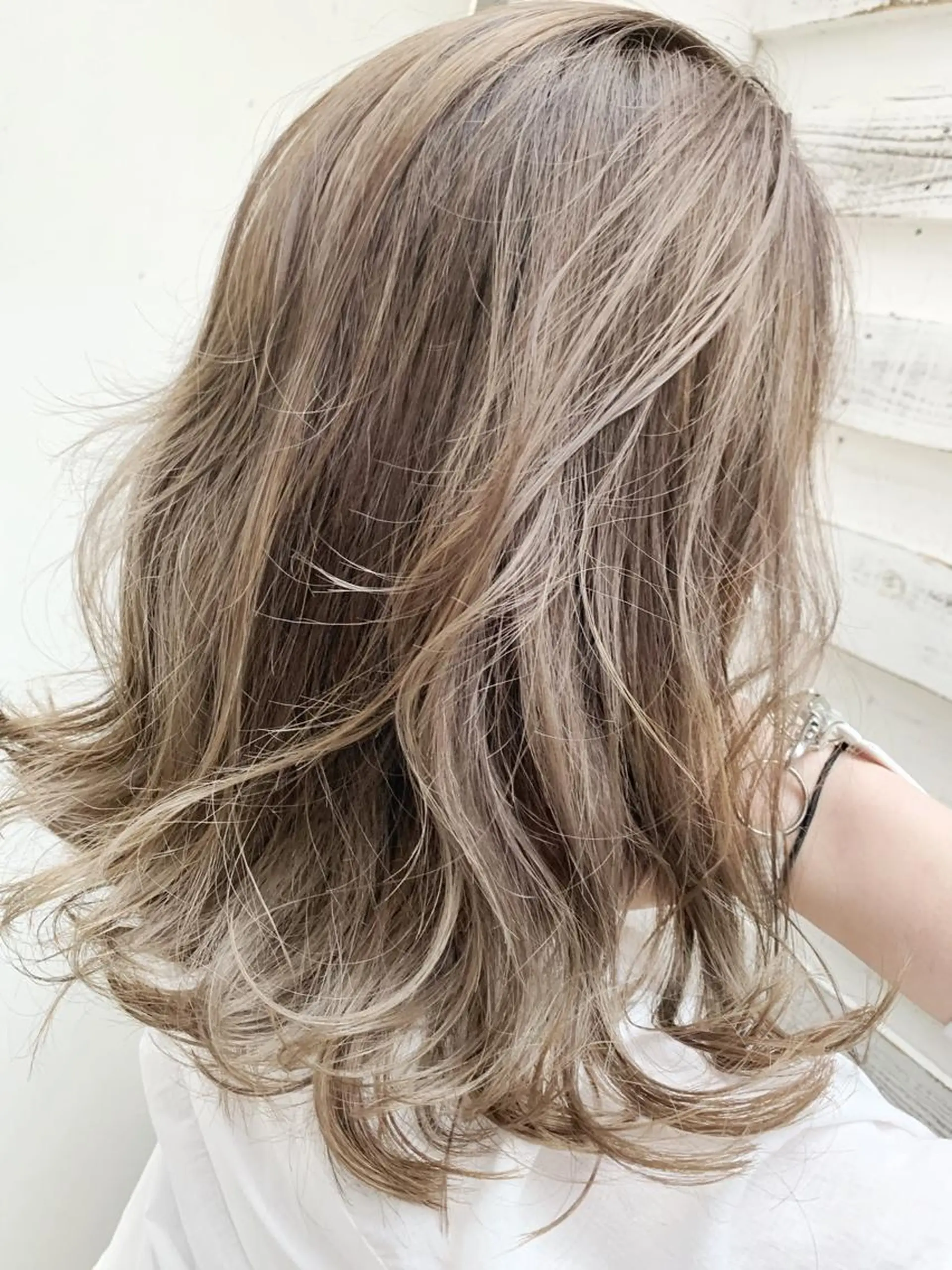 セミロング カラー ヘアアレンジ 指名支持率NO.1 スタイリストのヘアスタイル