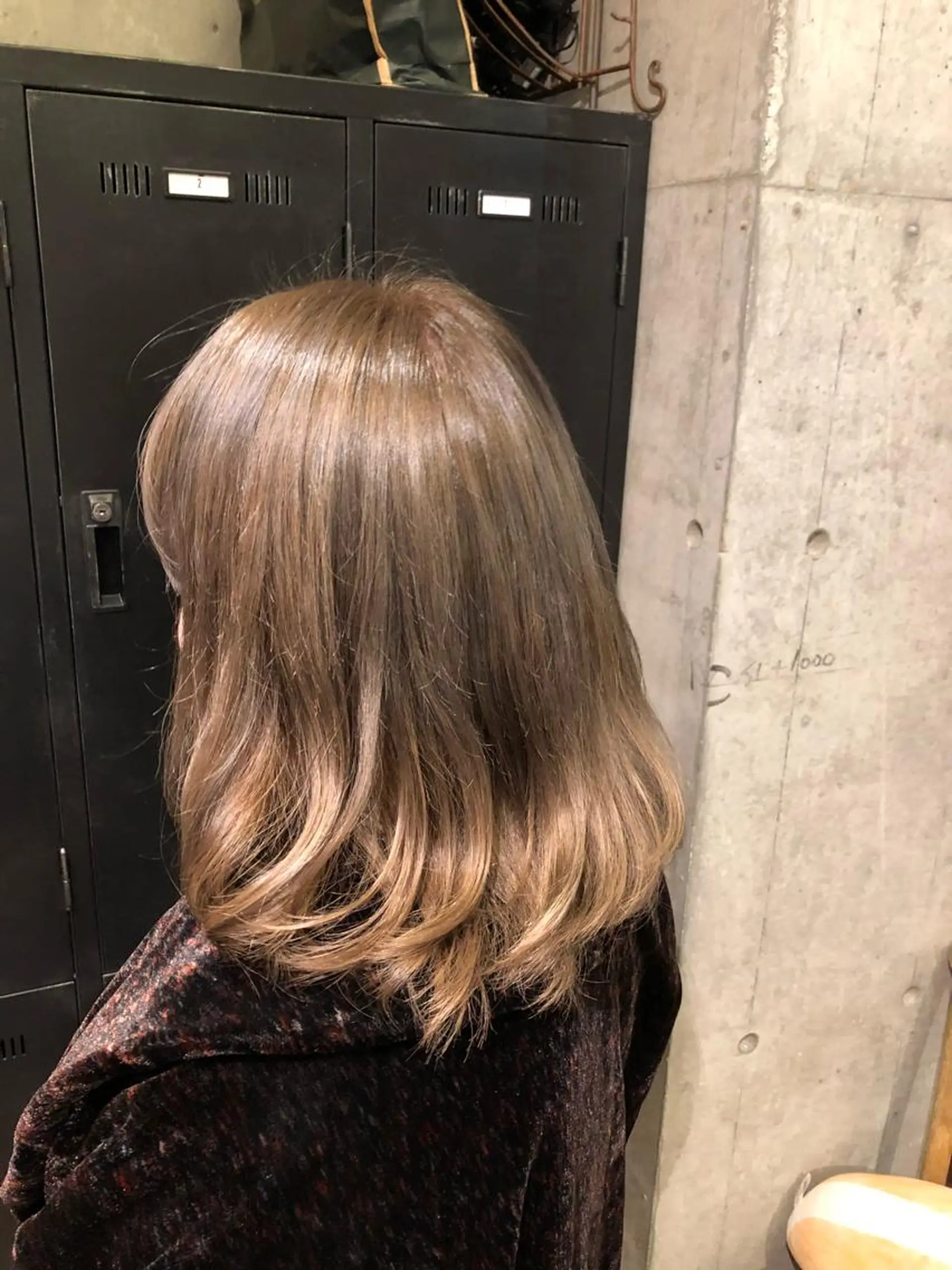 ミディアム カラー ベージュカラー La fith hair swag所属・山村 直哉のヘアスタイル