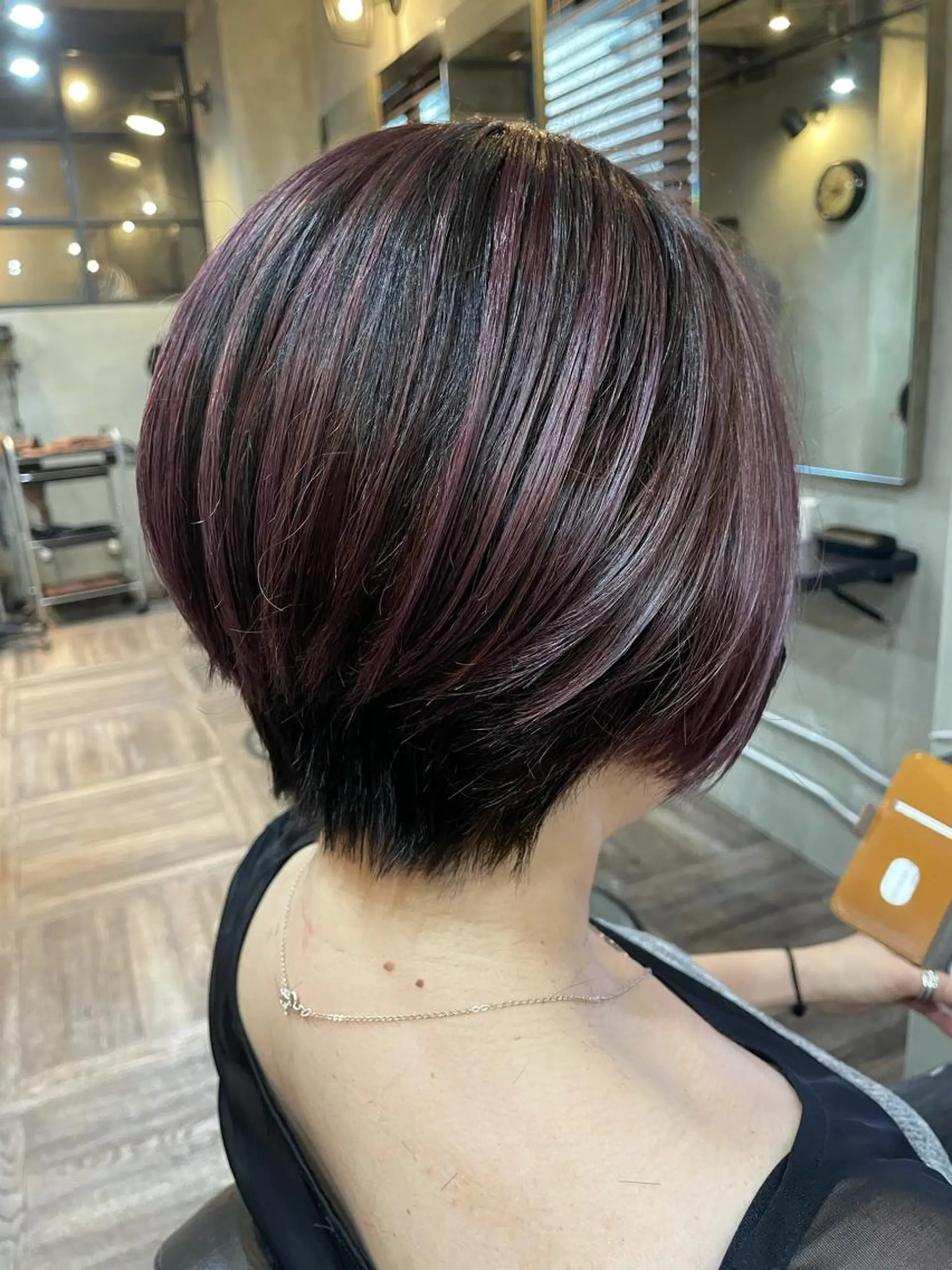 ショート カラー ショートボブ バレイヤージュ ボブ レイヤーカット ショートヘア カット ヘアカラー トリートメント La fith 店長 城谷颯人のヘアスタイル