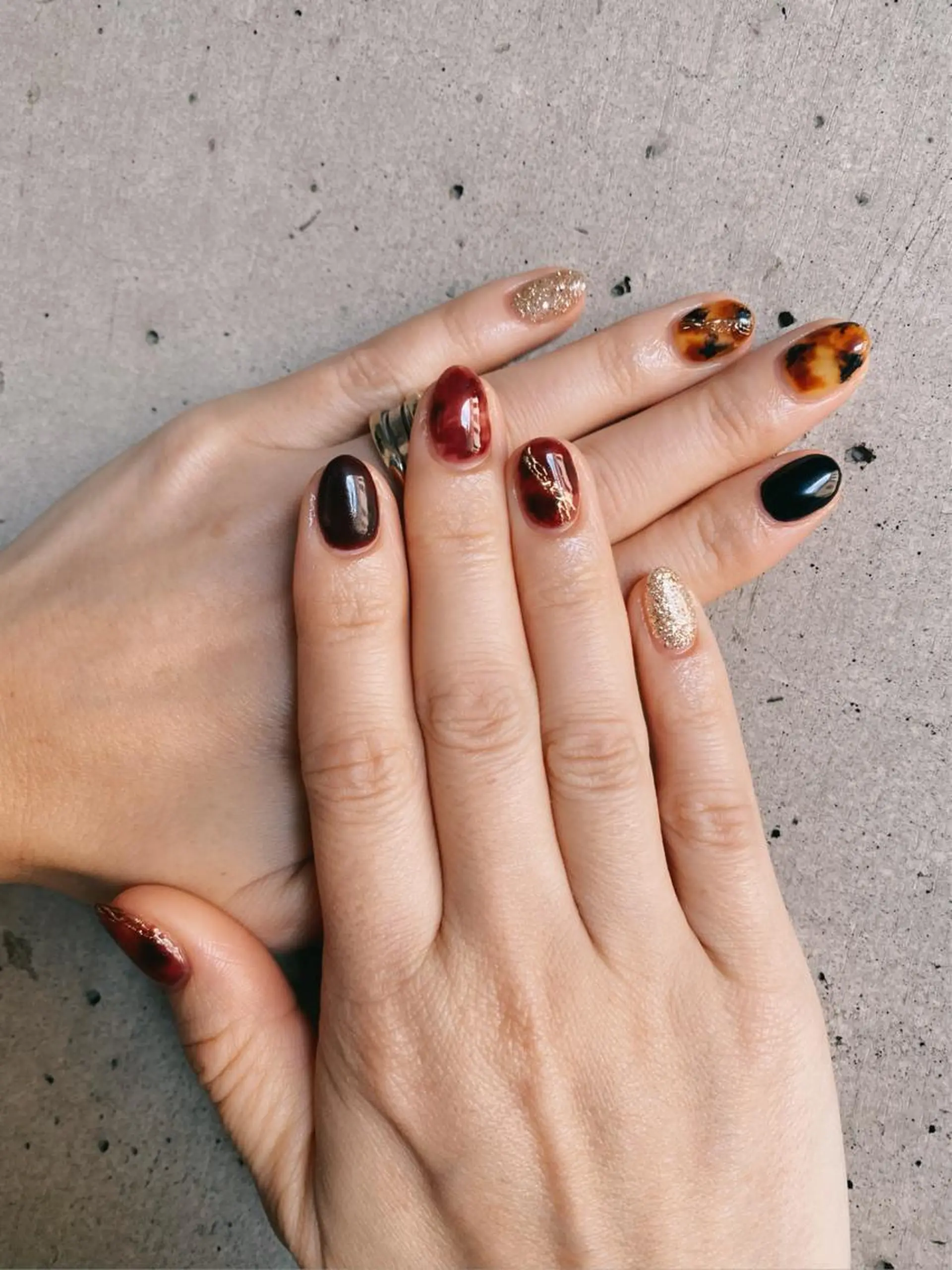 ネイル べっ甲ネイル ボルドー NAIL Salon IP所属・長谷川 奈緒美のネイルデザイン