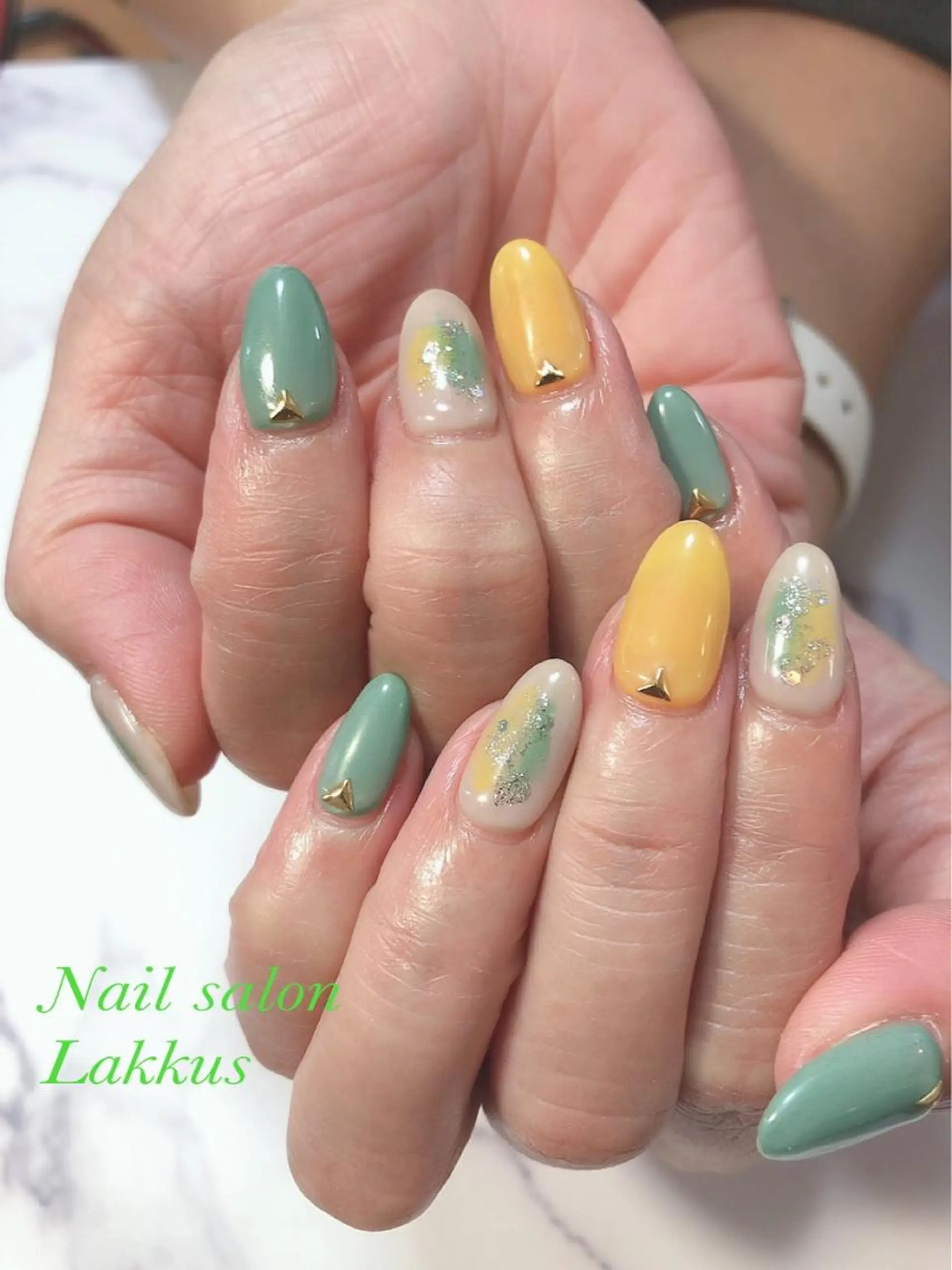 ネイル Lakkus T－CHIのネイルデザイン