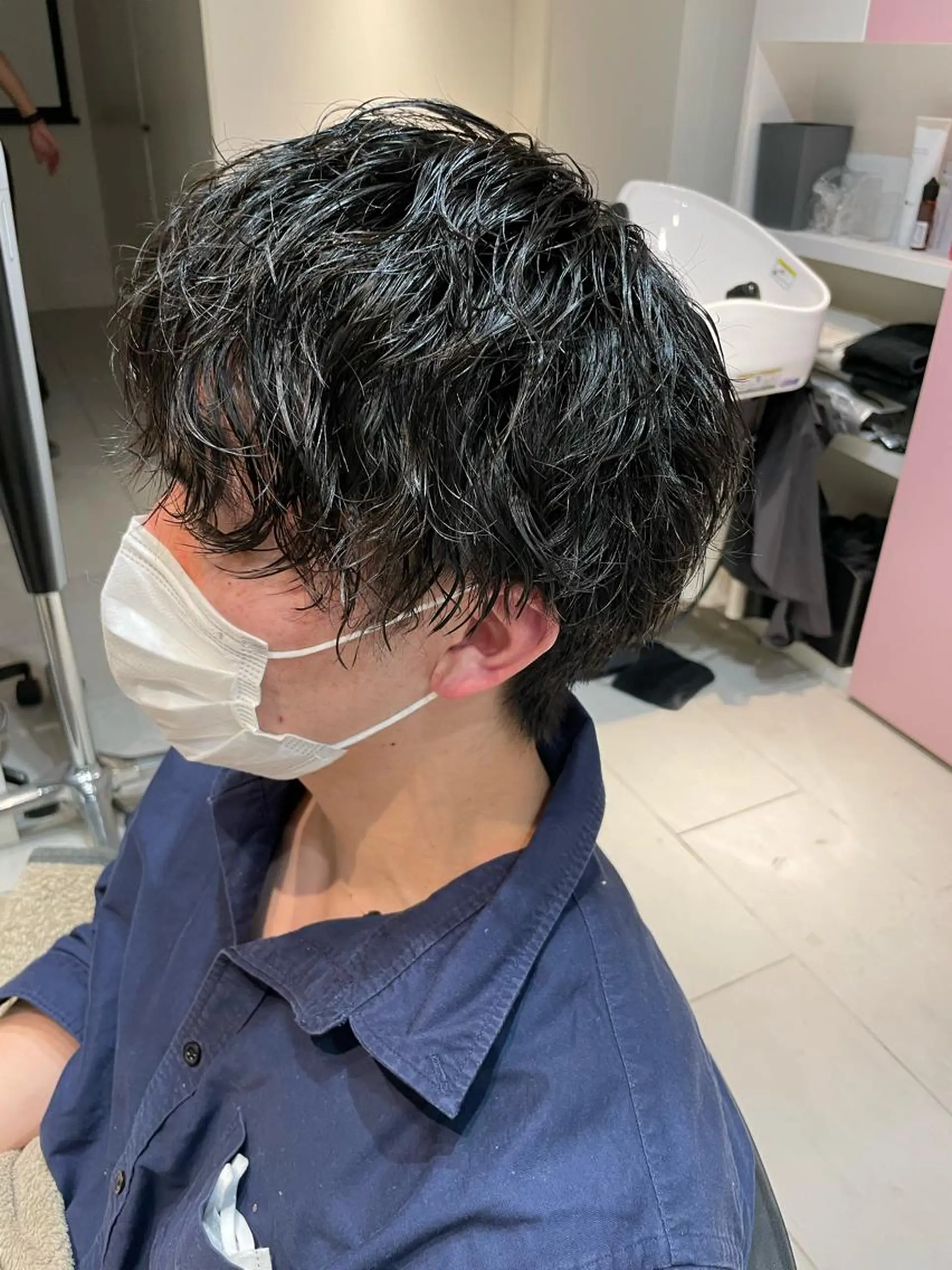 ショート パーマ メンズ メンズパーマ CiNEMA daikanyama所属・透明感カラー🫧 今泉健太のヘアスタイル