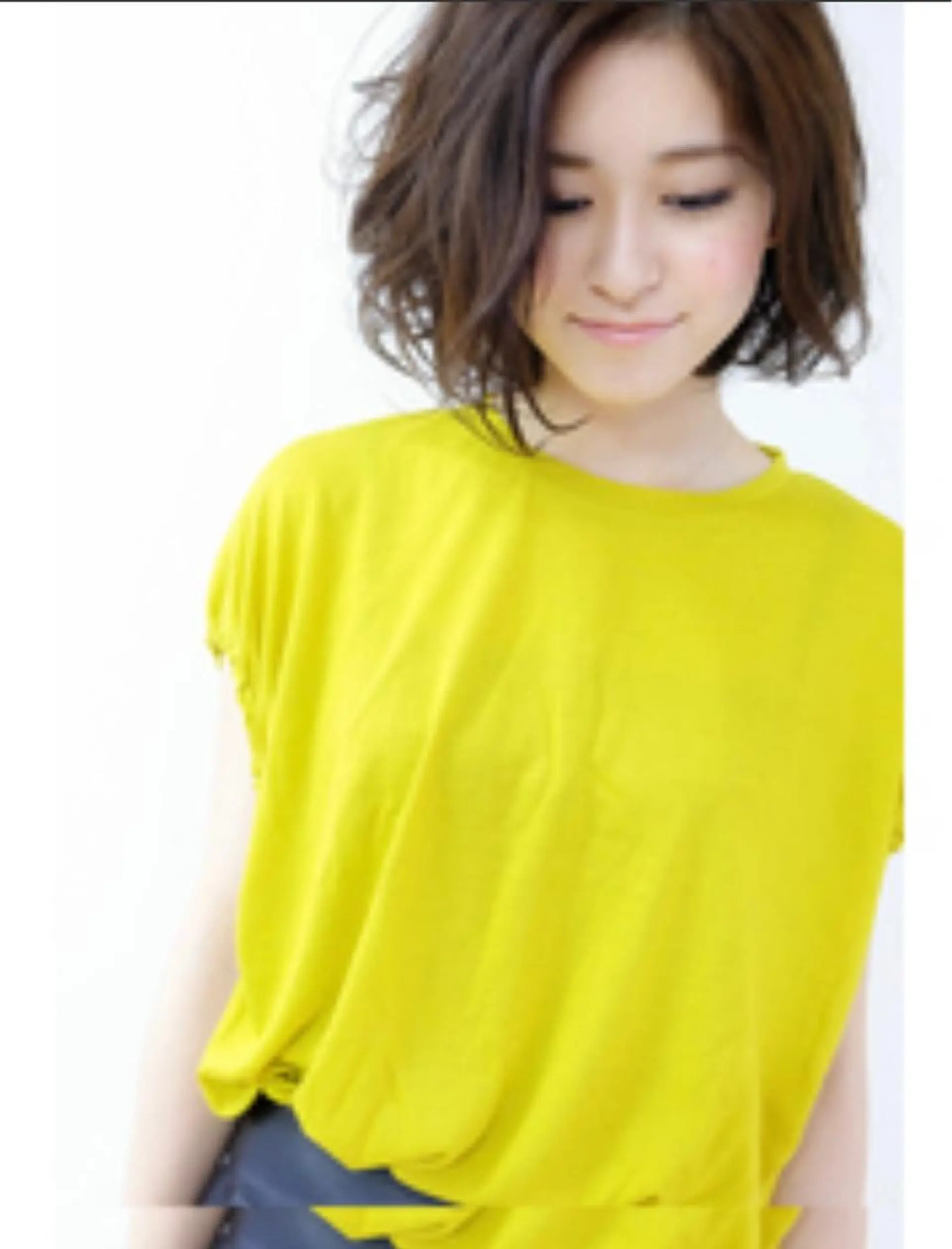 ミディアム カット ヘアカラー 井上 美春のヘアスタイル