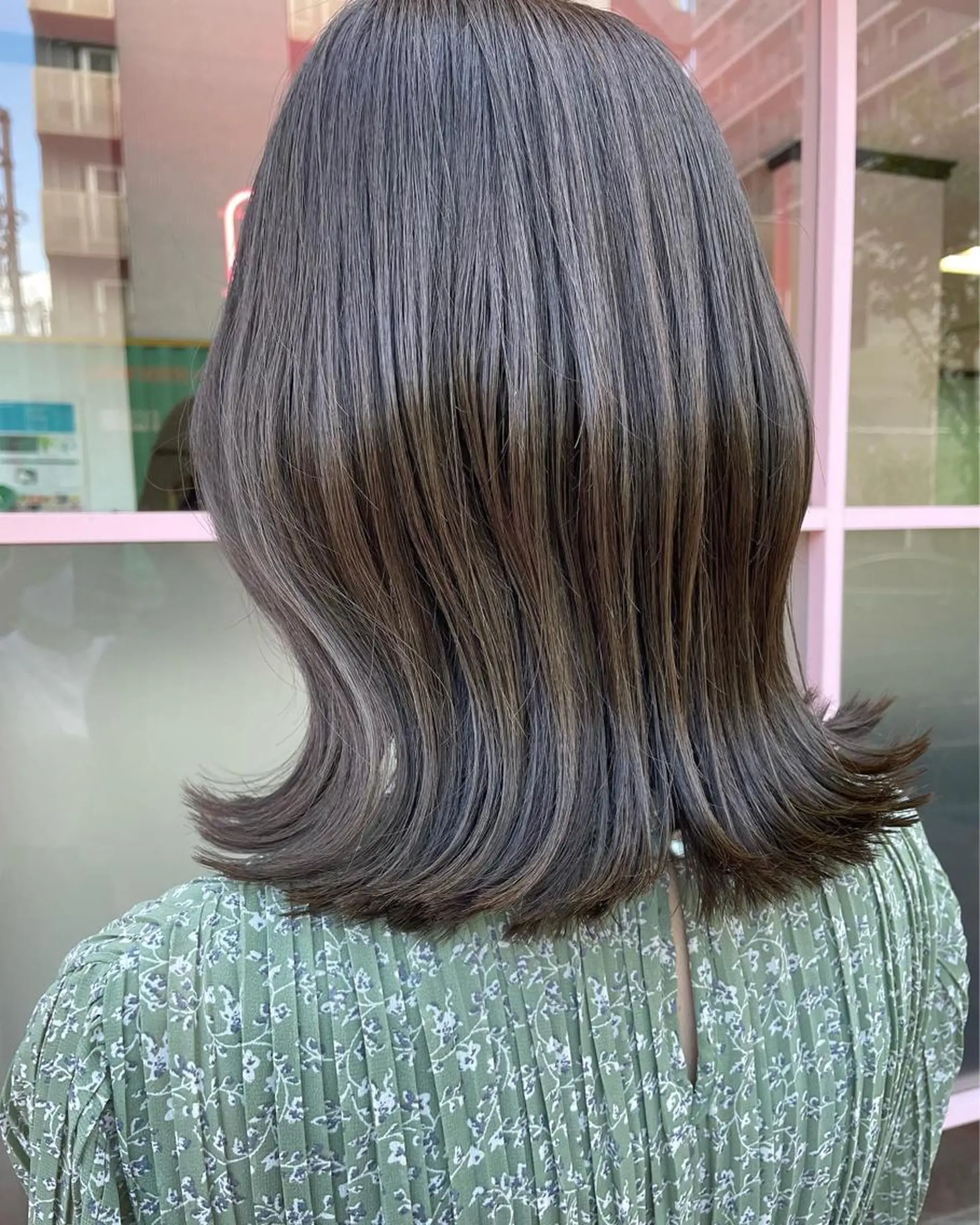 ミディアム irwi所属・Ebihara Satomiのヘアスタイル