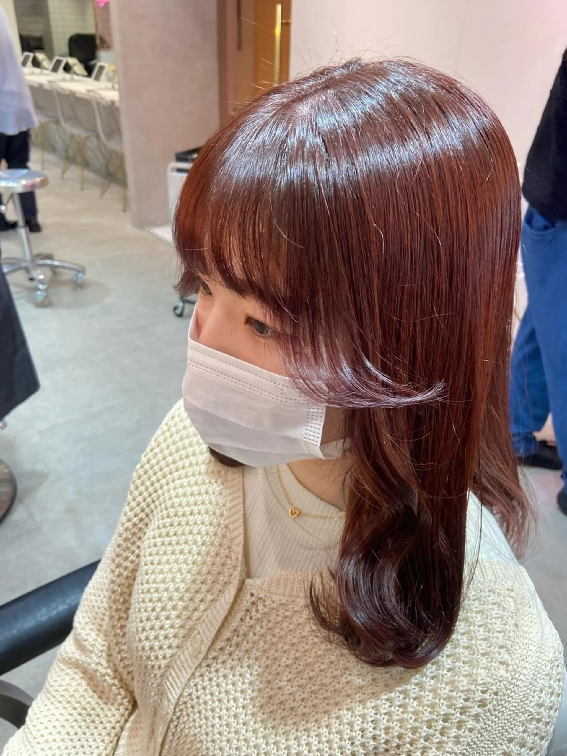 セミロング カラー 韓国風ヘア おくれ毛 新宿/韓国ヘア 中明度カラー/かやのヘアスタイル