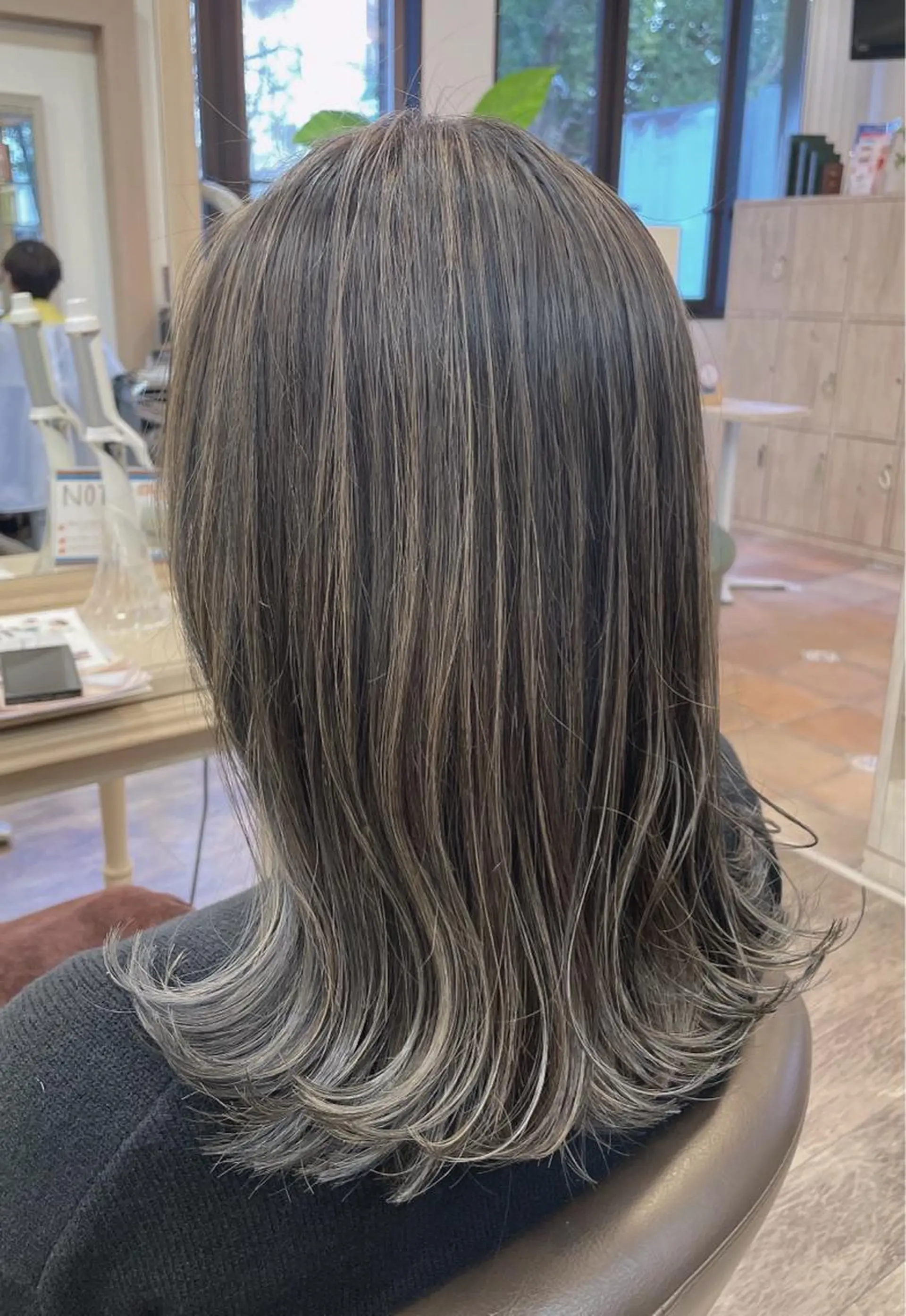 セミロング カラー カット ヘアカラー 尚平 40代からの 髪質改善専門のその他イメージ