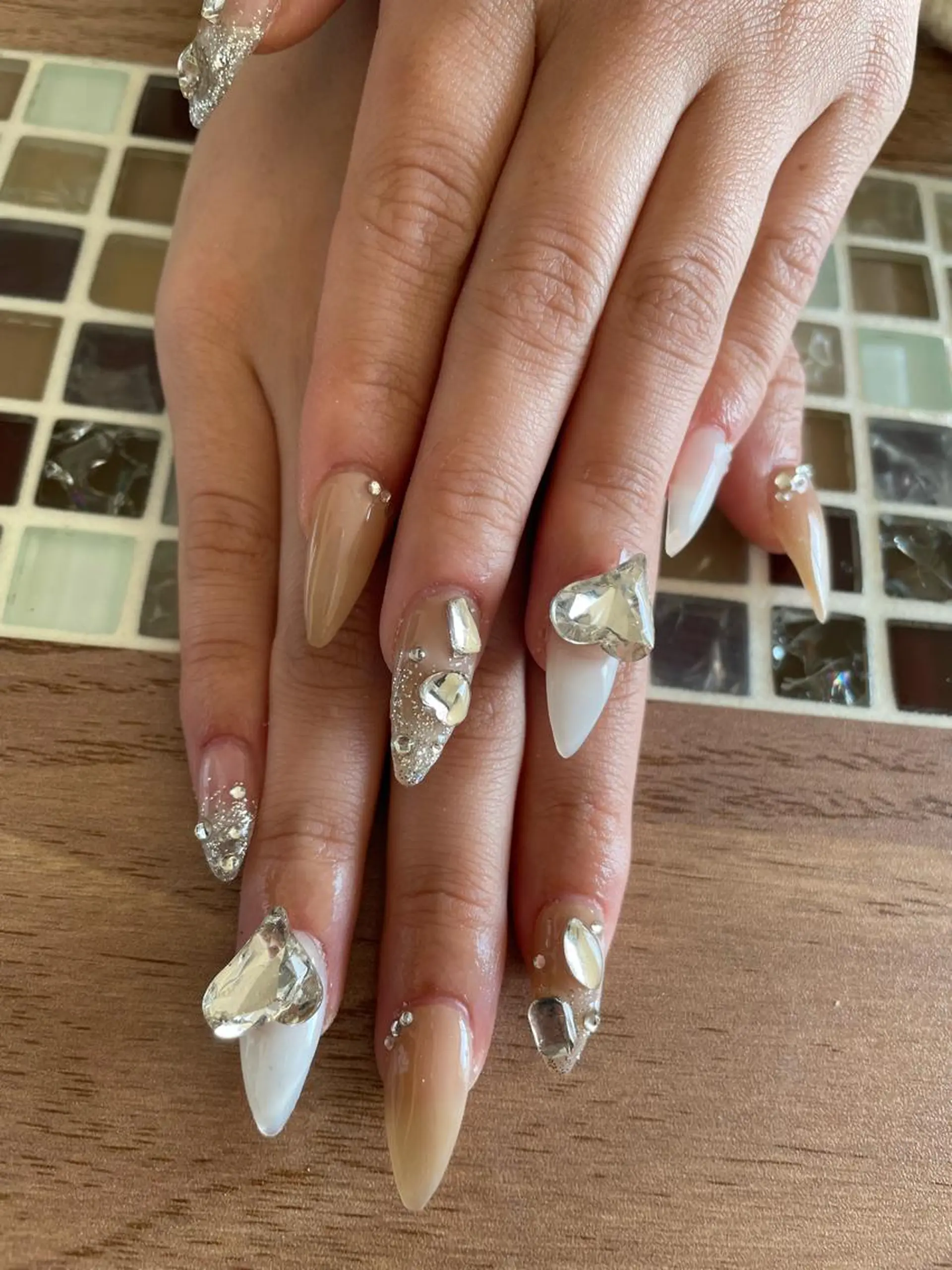 ロング ハンドネイル N"s salonのネイルデザイン