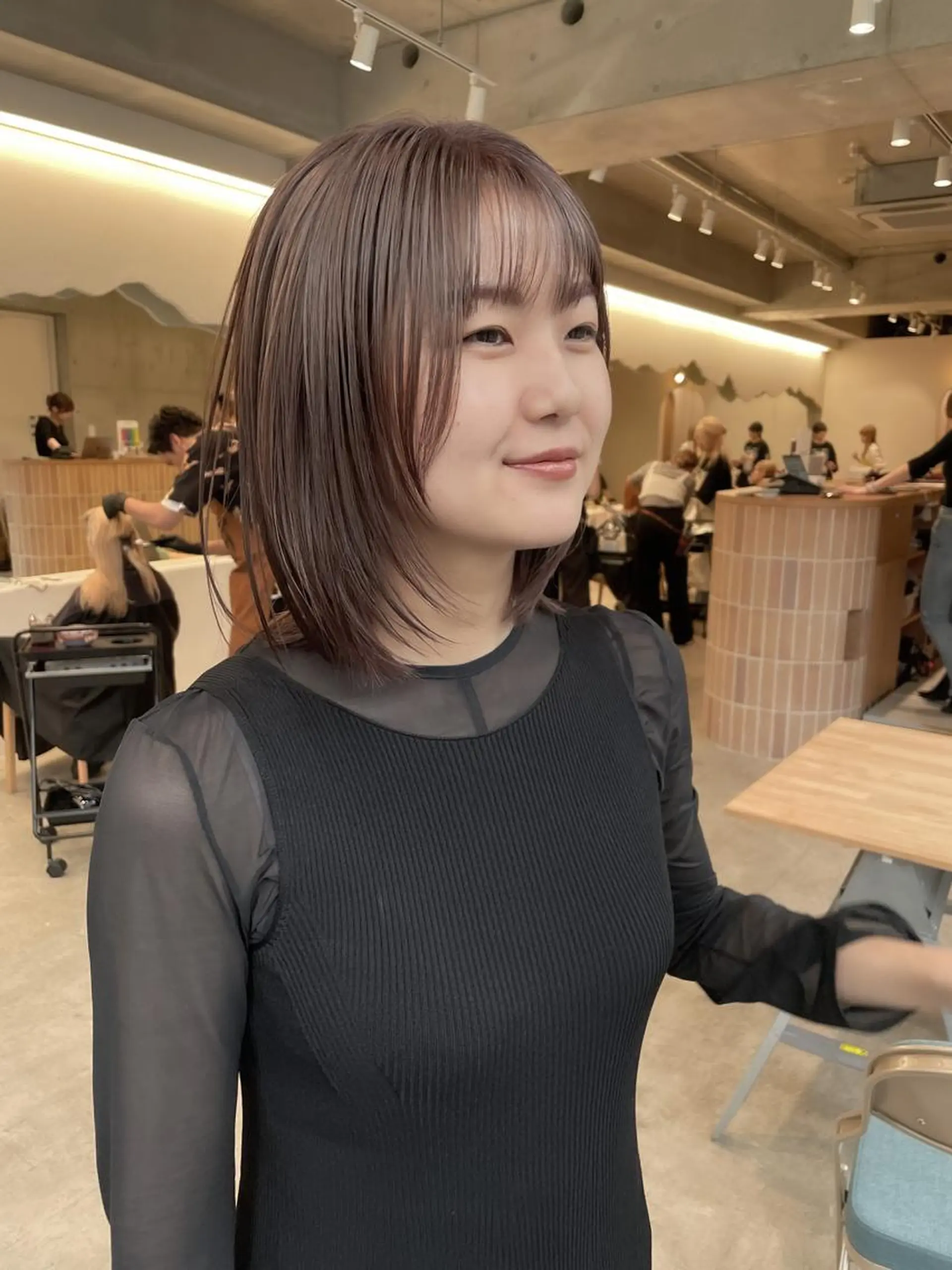 ショート カラー ヘアアレンジ ミニボブ/ブリーチ 🌈MISATOのヘアスタイル