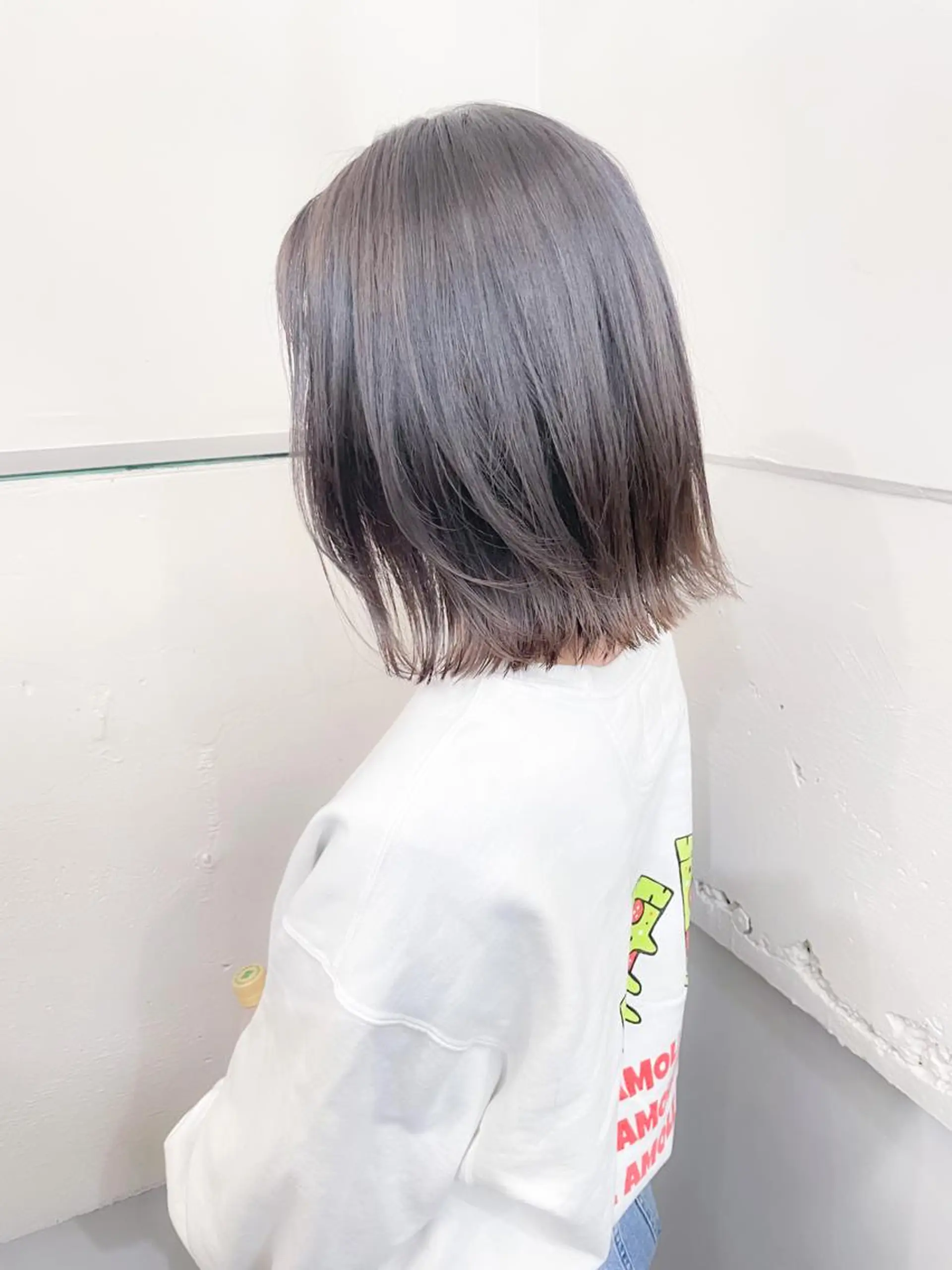 ミディアム カラー ダブルカラー グレージュ ボブ 外ハネヘア ヘアカラー ✨カラー支持No.1 🧸ワキ カナコ🧸のヘアスタイル