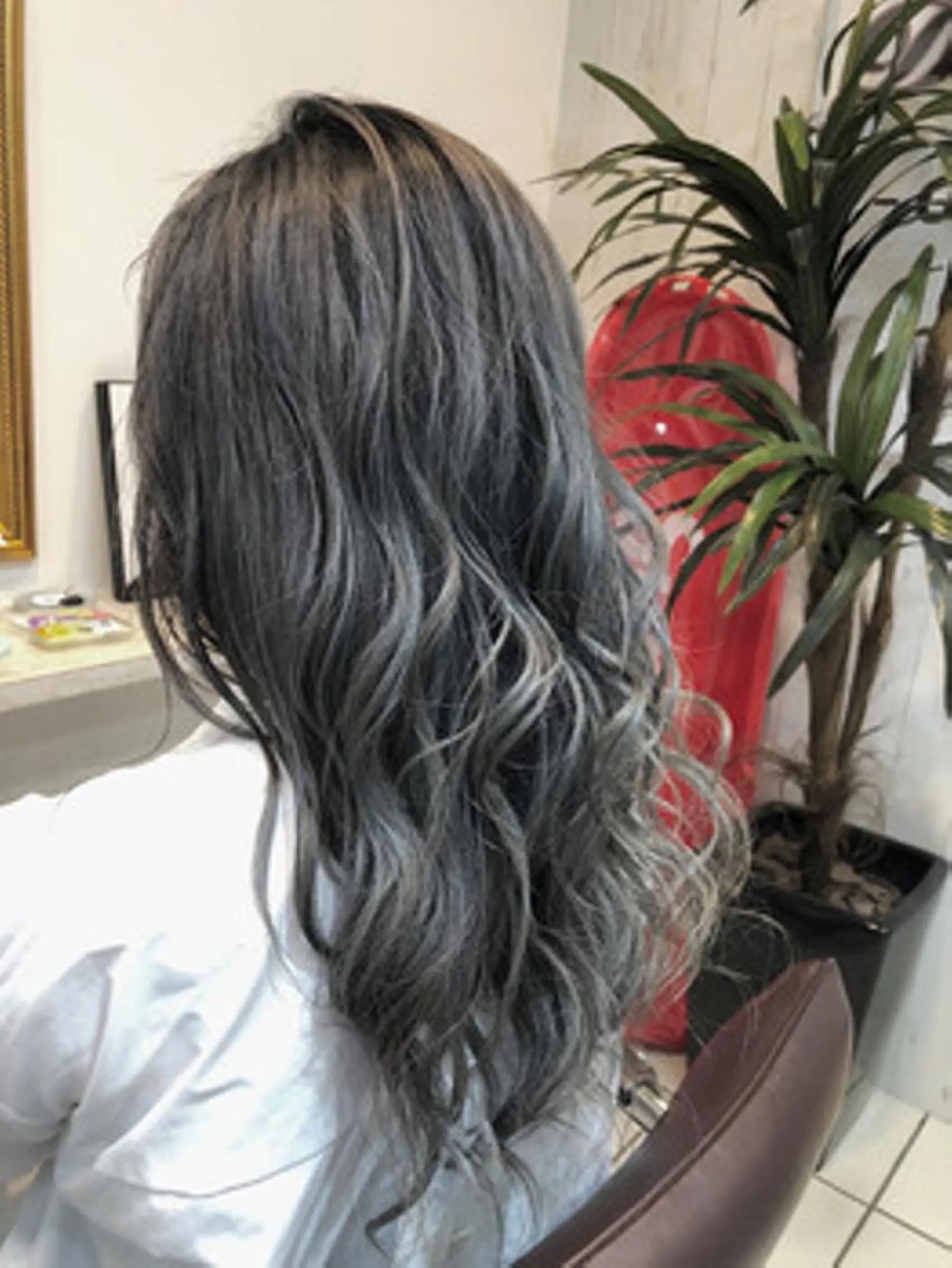 ロング カラー ヘアアレンジ Device ディバイスのヘアスタイル