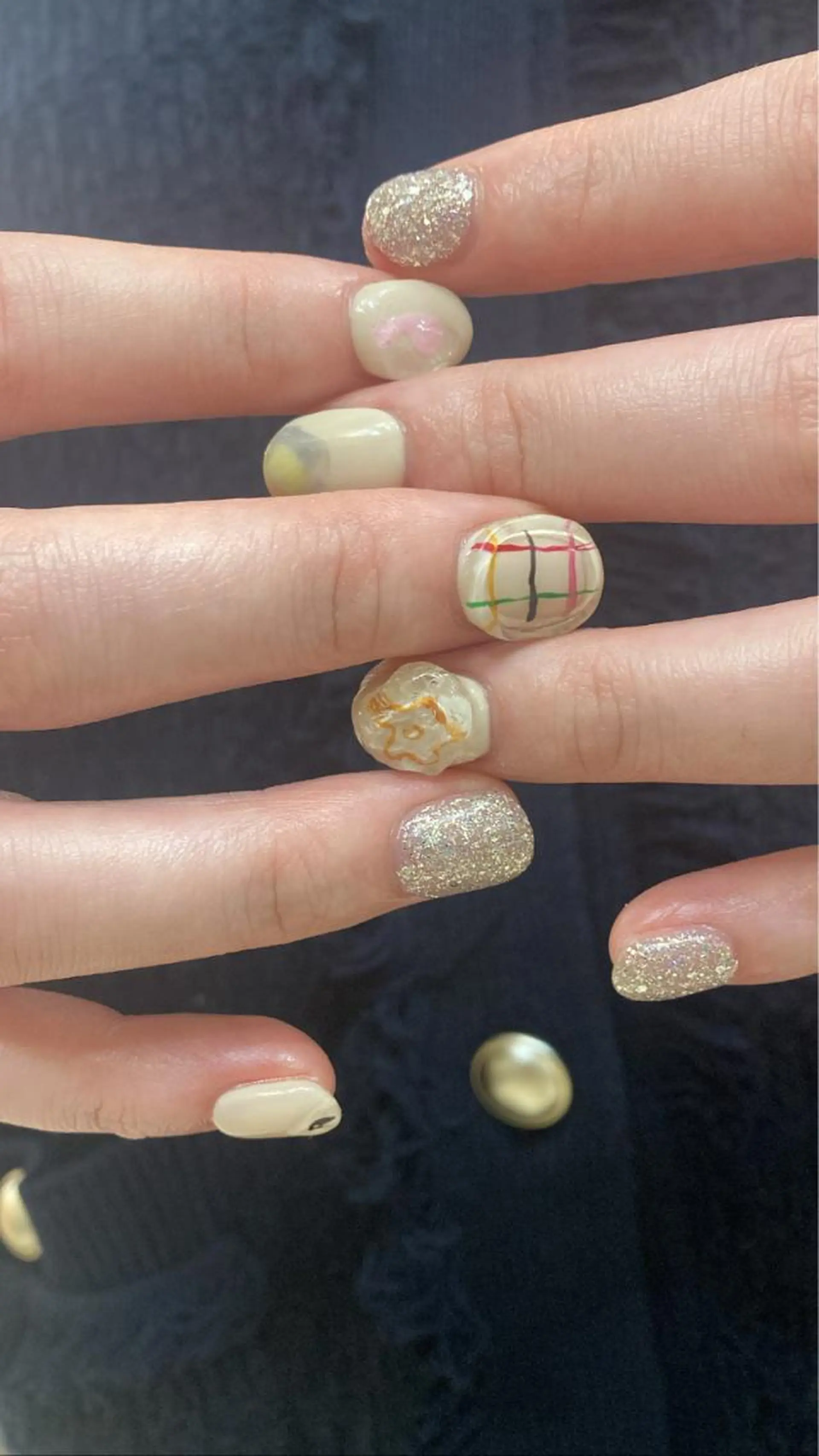 ネイル nailsalon　hue所属・小山 羽奈のネイルデザイン