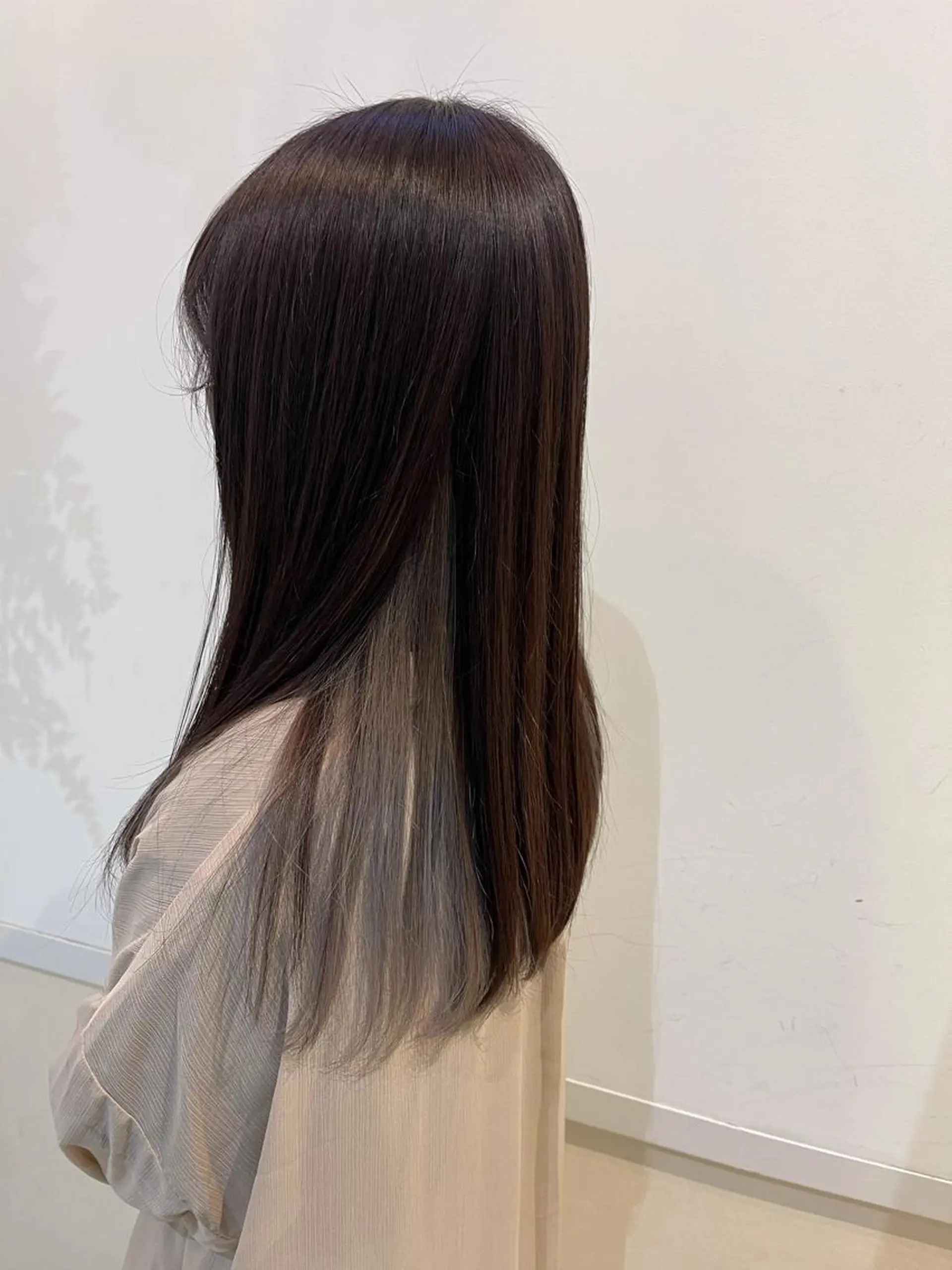 ロング カラー イシイ シオリのヘアスタイル