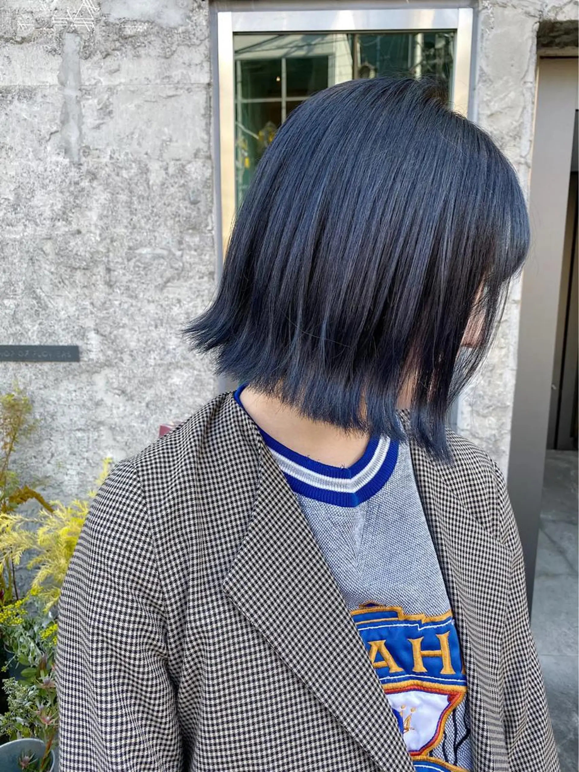 ミディアム カラー 黒髪 ブルーカラー ブルーブラック ヘアカラー トリートメント 🤍柔らかhair 🤍Kazu 🐩のヘアスタイル