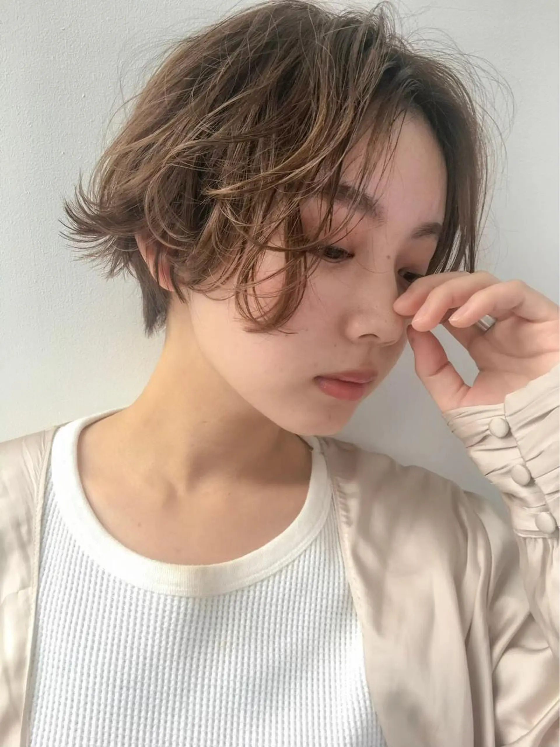 セミロング カラー くすみミルクティー／ ブラウン🪡TOWAのヘアスタイル