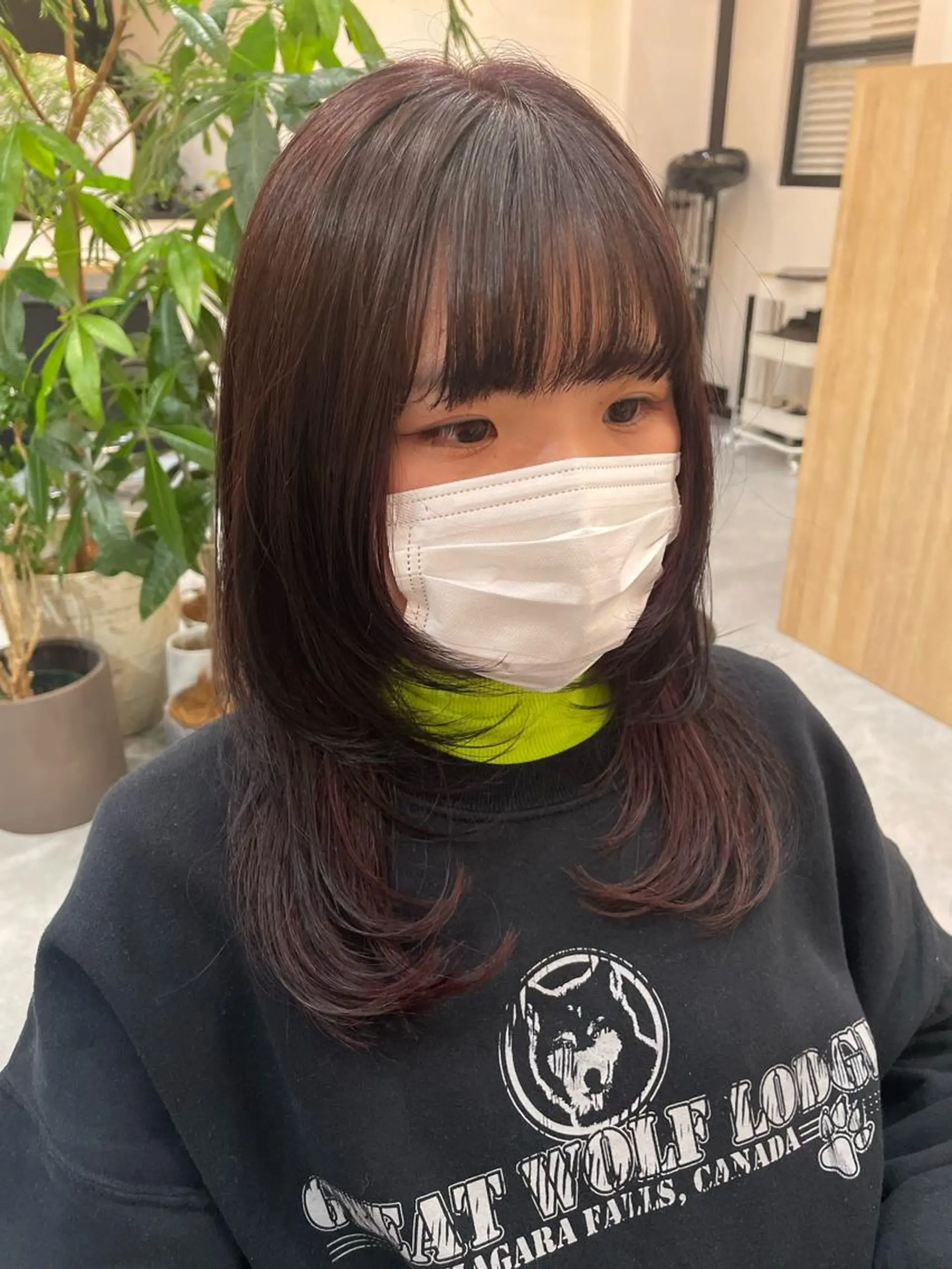 セミロング 高梨 菜々のヘアスタイル