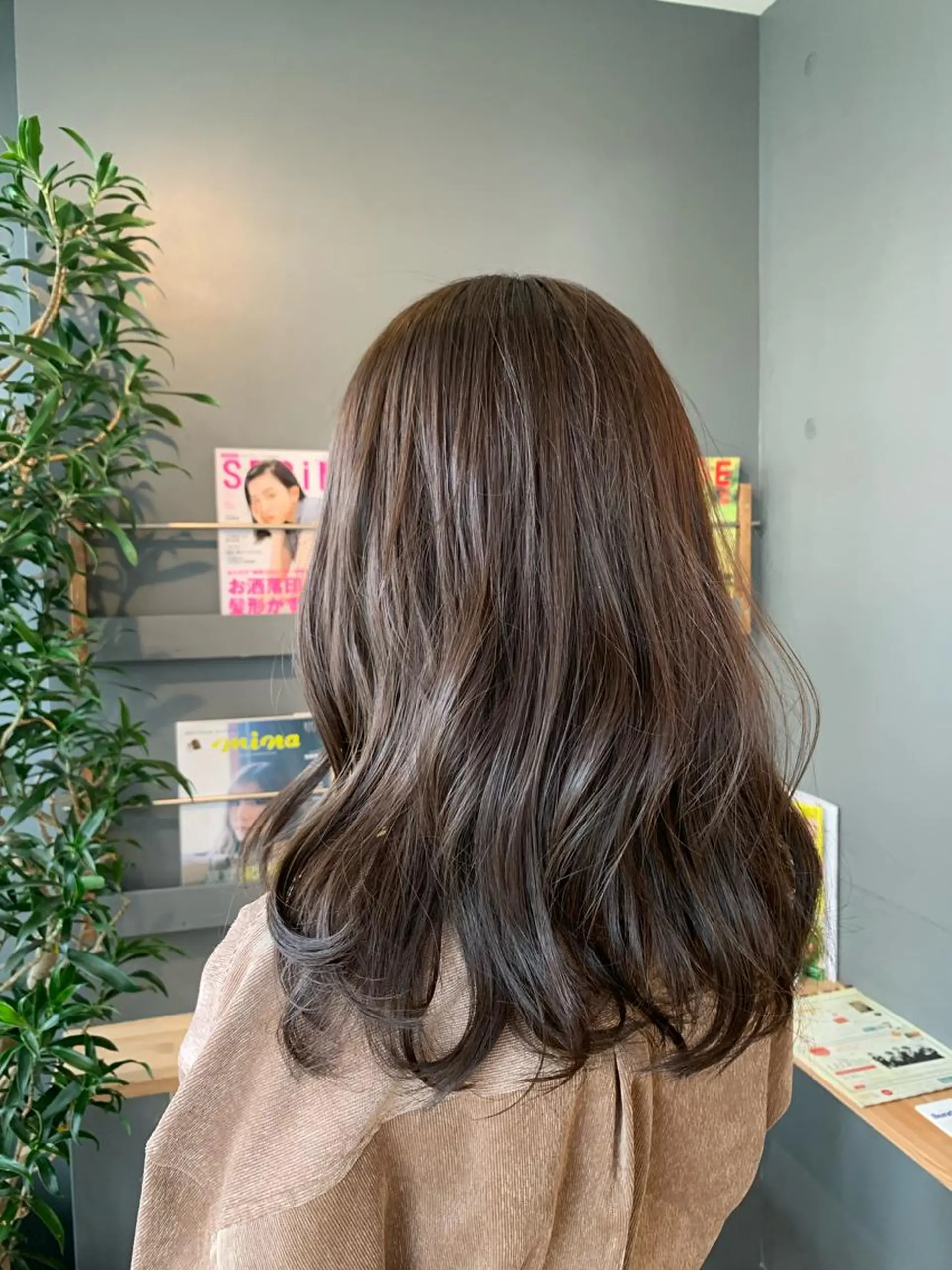 ロング カラー ヘアアレンジ ブラウンカラー 透明感カラー モカブラウン ヘアカラー 佐藤 実咲のヘアスタイル