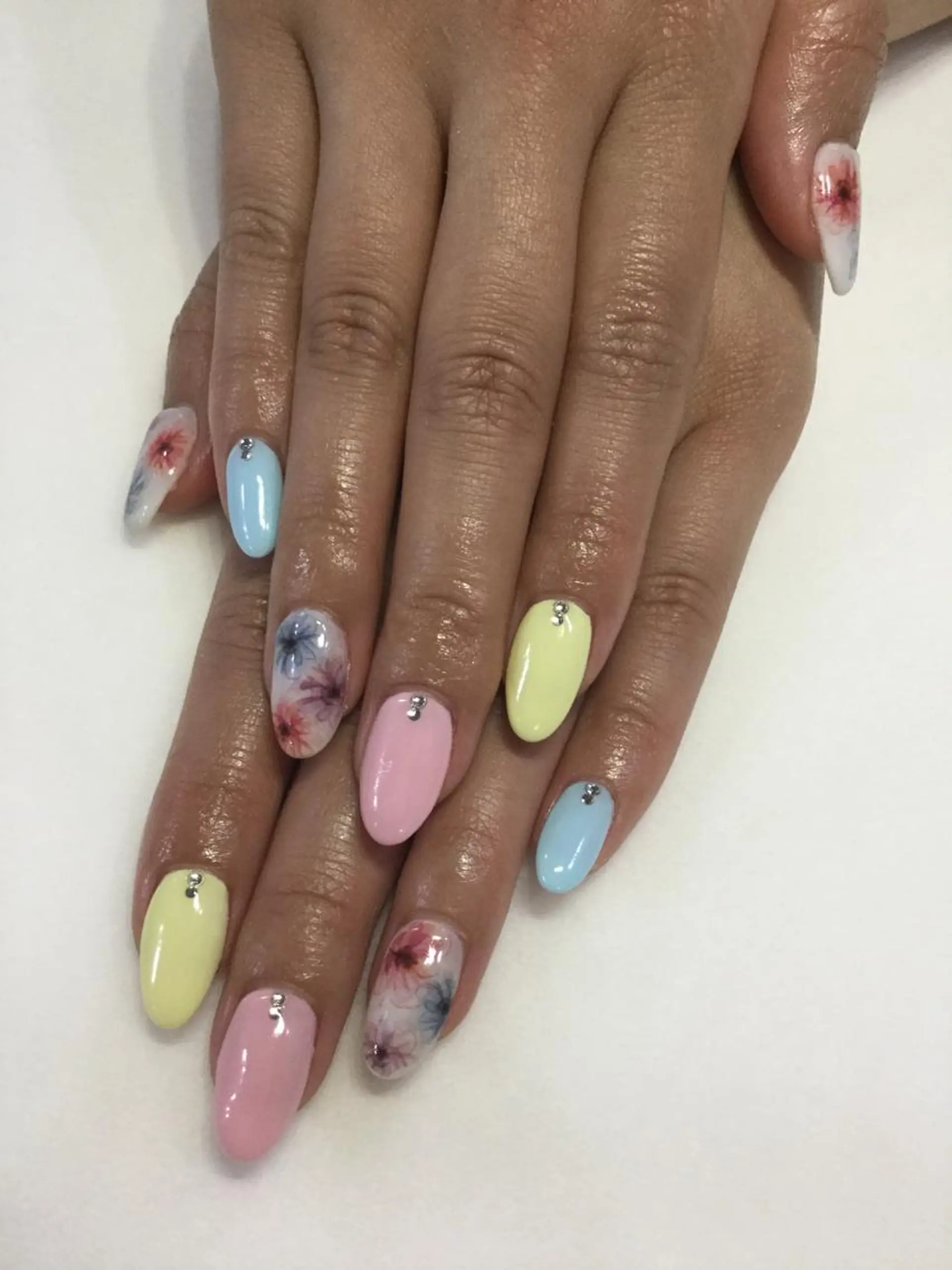 ネイル ハンドネイル 💎🐰 saki. m 🐰💎のネイルデザイン