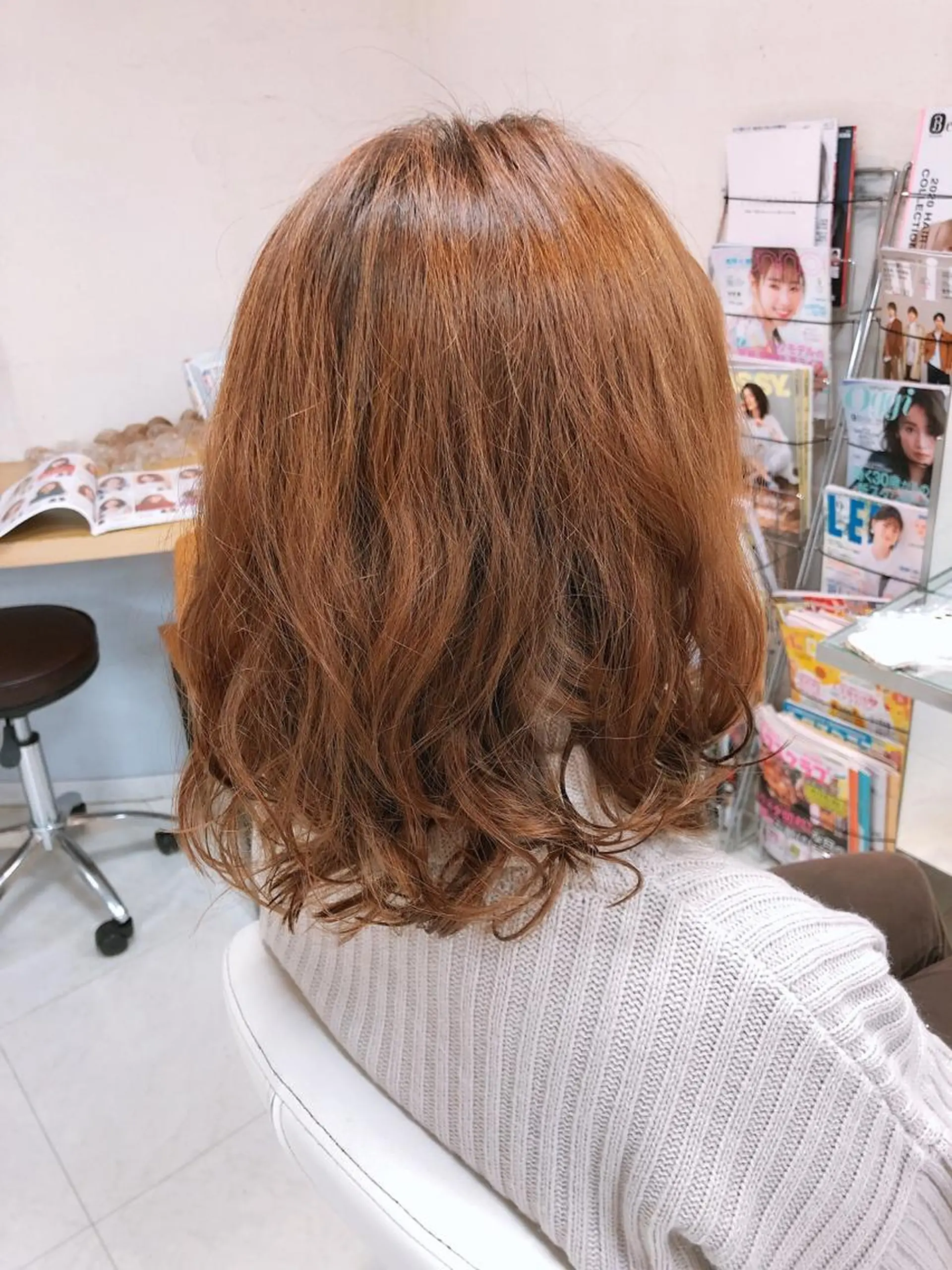 ミディアム 阿部 美咲のヘアスタイル