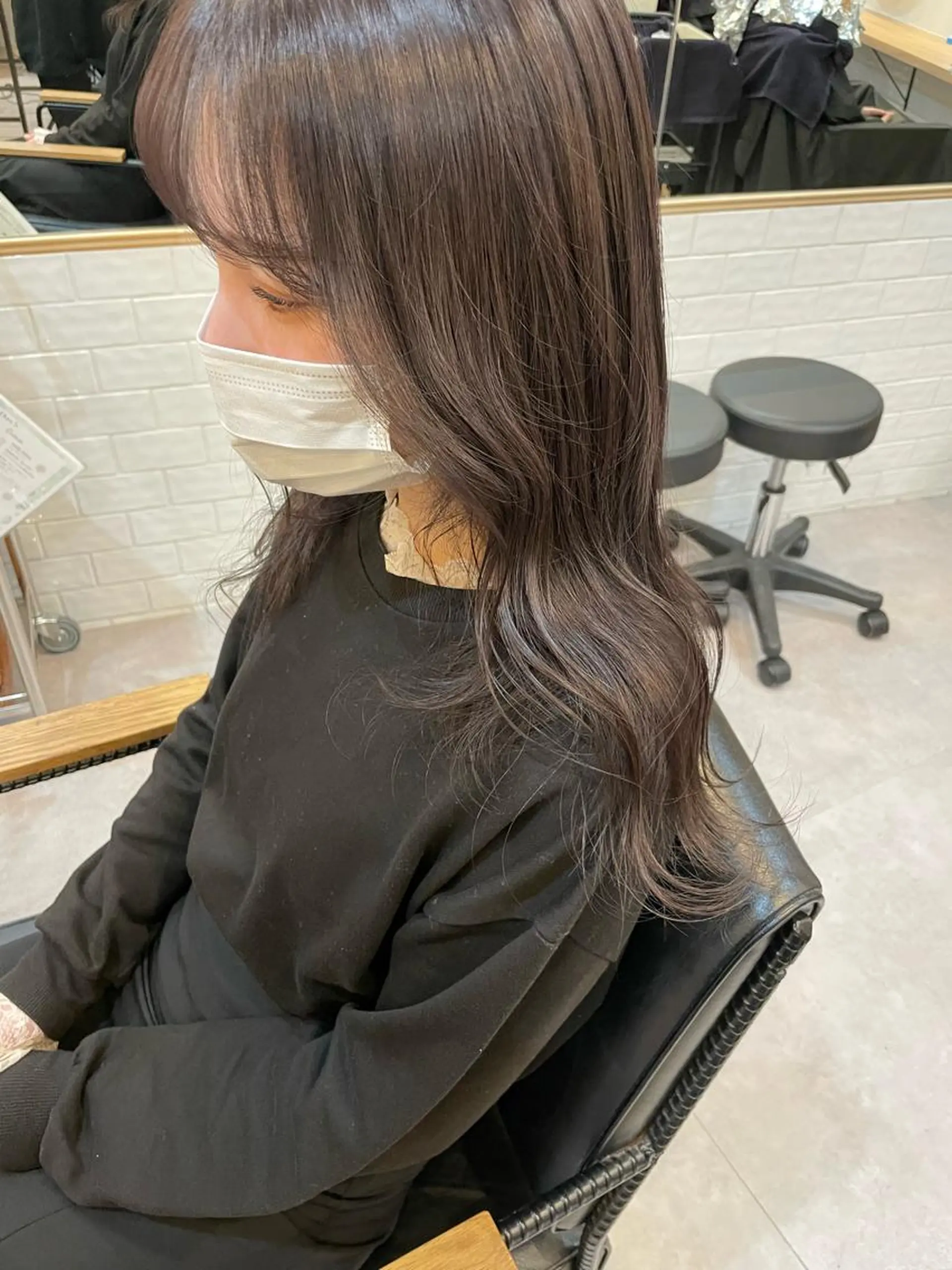 セミロング カラー akane .のヘアスタイル