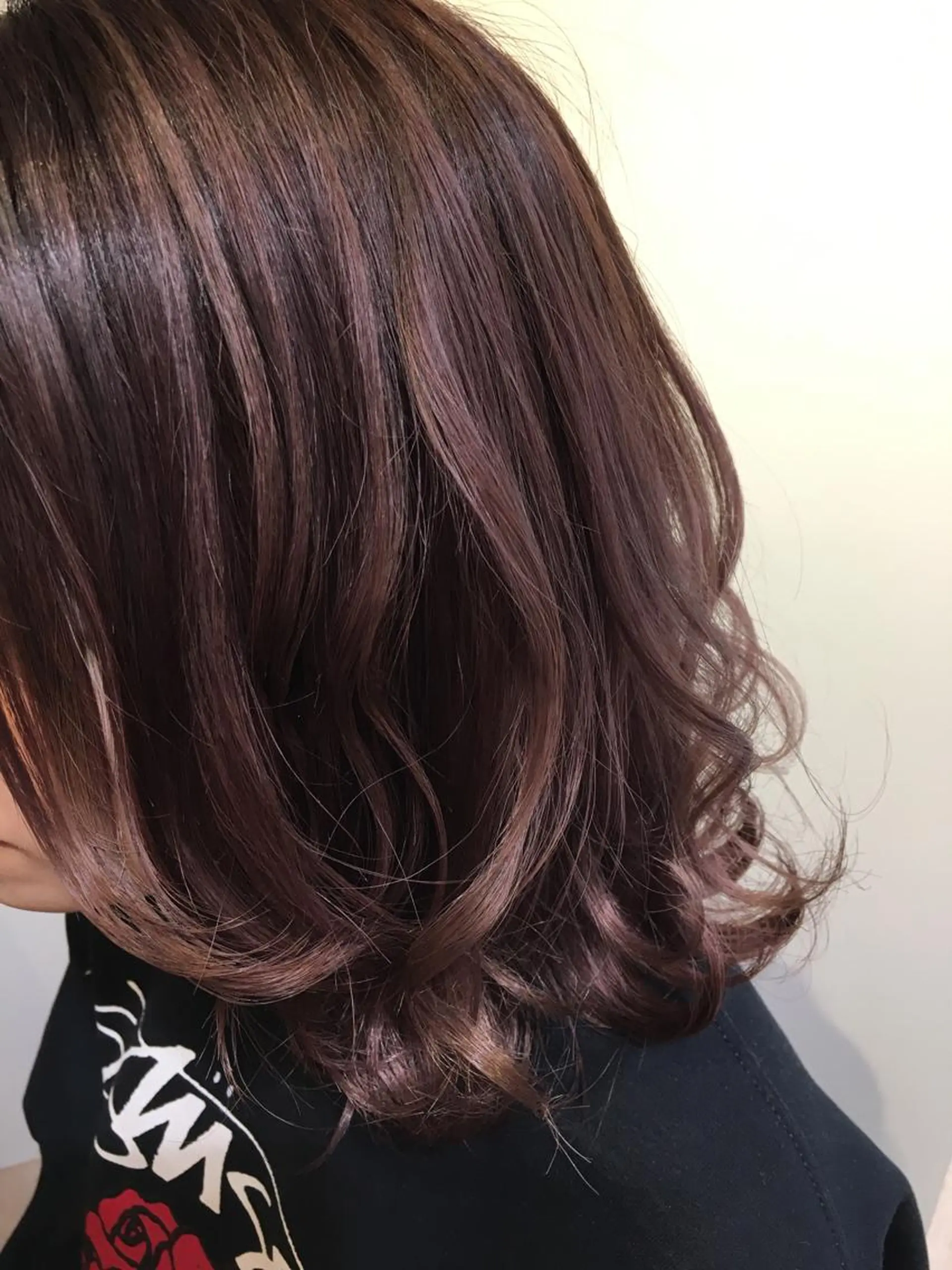 ミディアム アッシュ Ripps長居所属・メテオ ／ヘアカラー 西川菜実のヘアスタイル