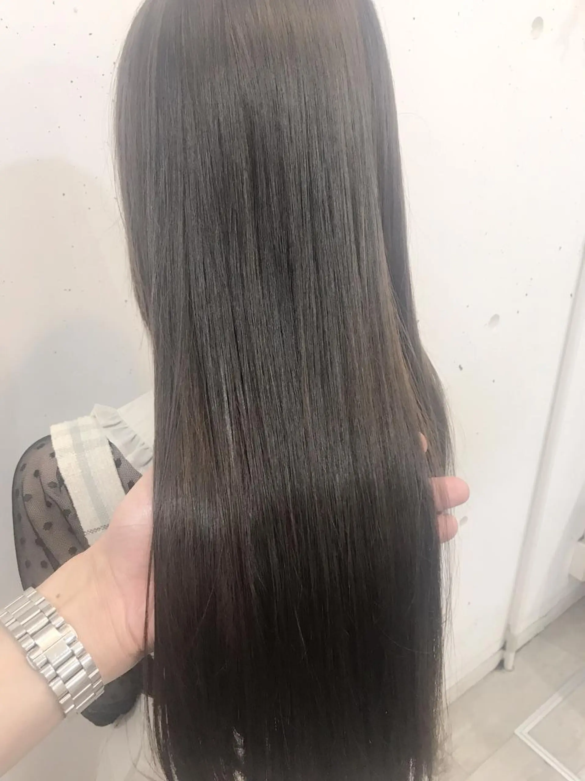 ロング カラー ブリーチ ブリーチなしカラー トリートメント カット ヘアカラー トリートメント ヘッドスパ グレージュ/髪質改善 Yamato.hのヘアスタイル