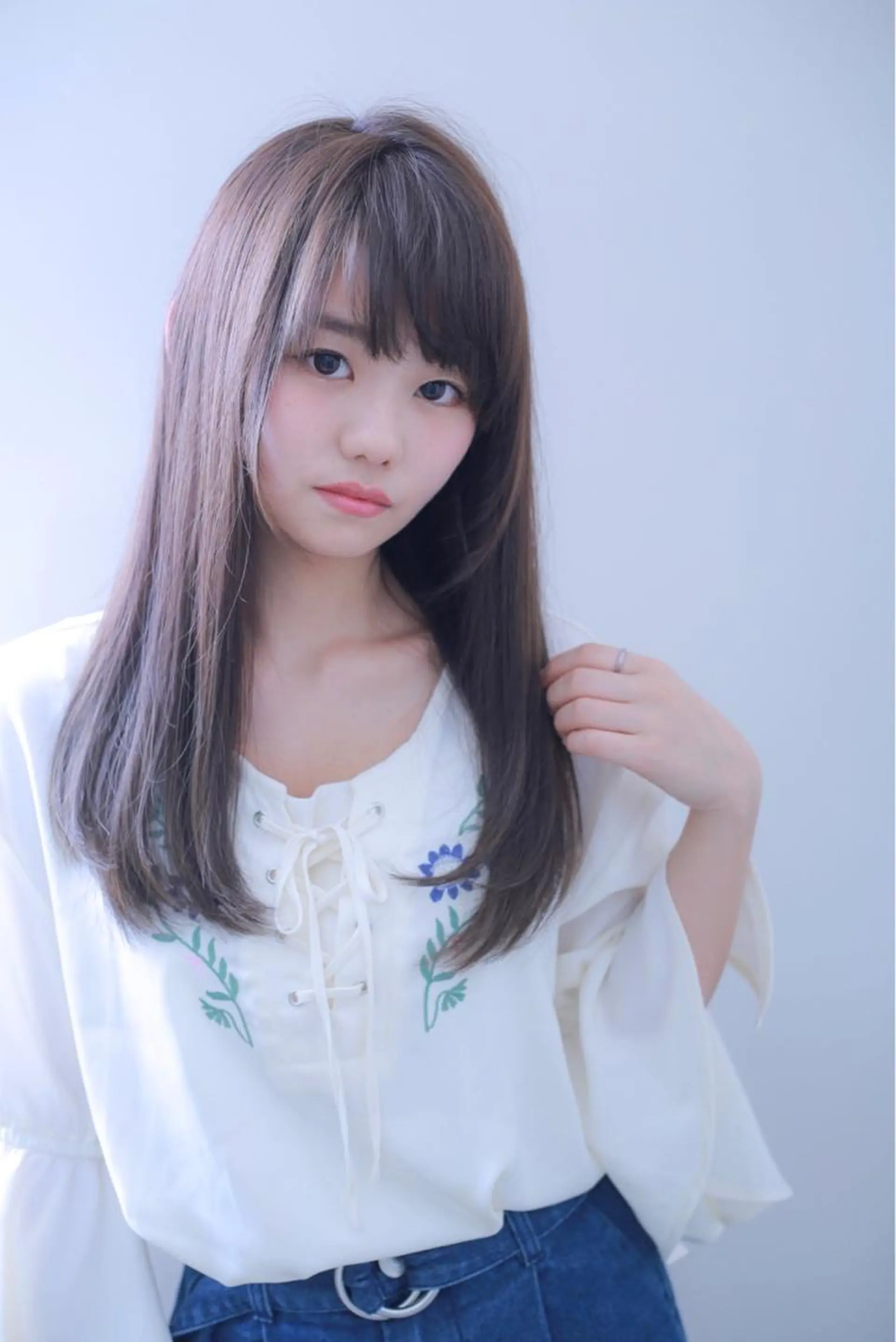 ロング 伊藤 裕貴のヘアスタイル