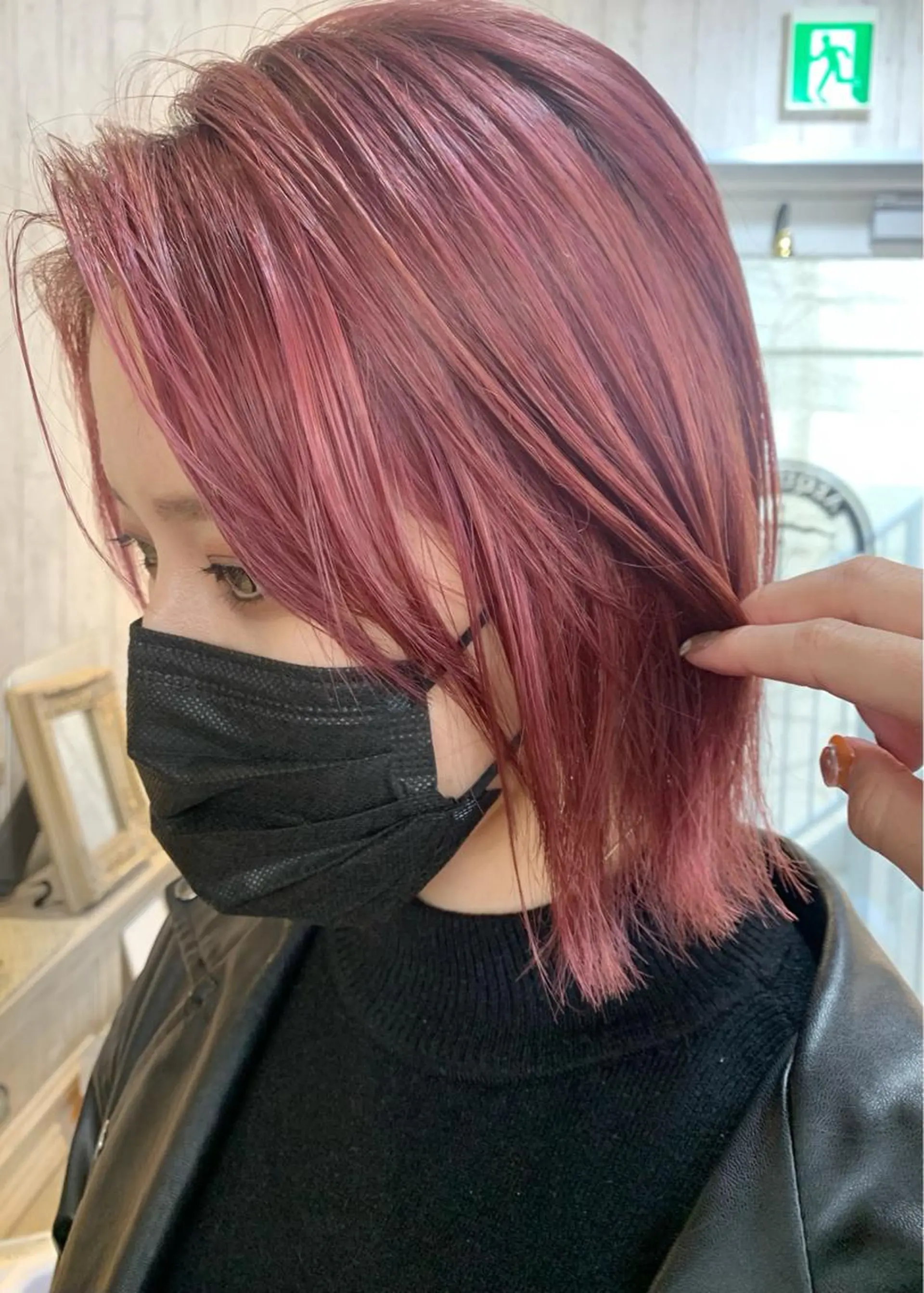 ショート カラー ダブルカラー イヤリングカラー ハイライトカラー イルミナカラー インナーカラー ダブルカラー　/ インナーカラーMiiのヘアスタイル