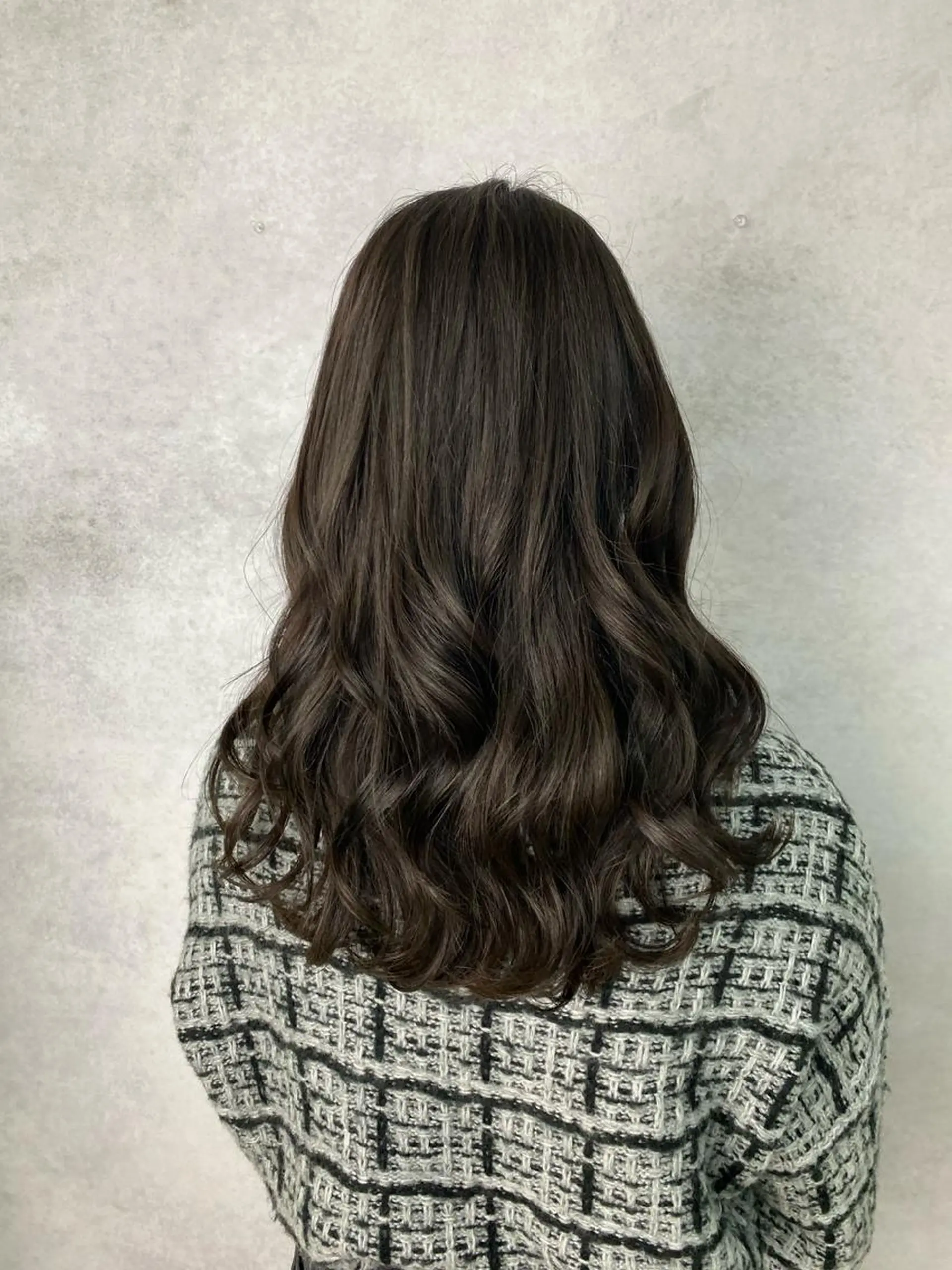 セミロング カラー グレージュ オリーブグレージュ オリーブグレー カット ヘアカラー トリートメント 統括マネージャー/ 髪のドクター/前原悟のヘアスタイル