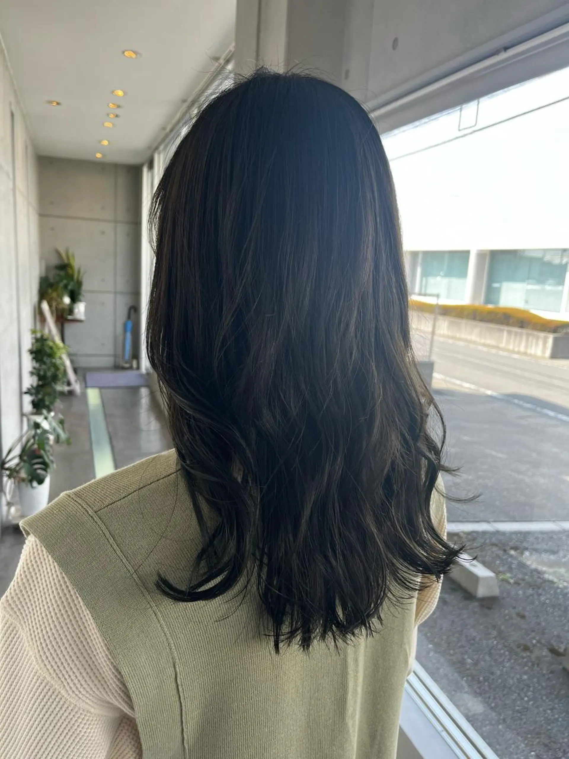 セミロング sharon所属・おせ ちさとのヘアスタイル
