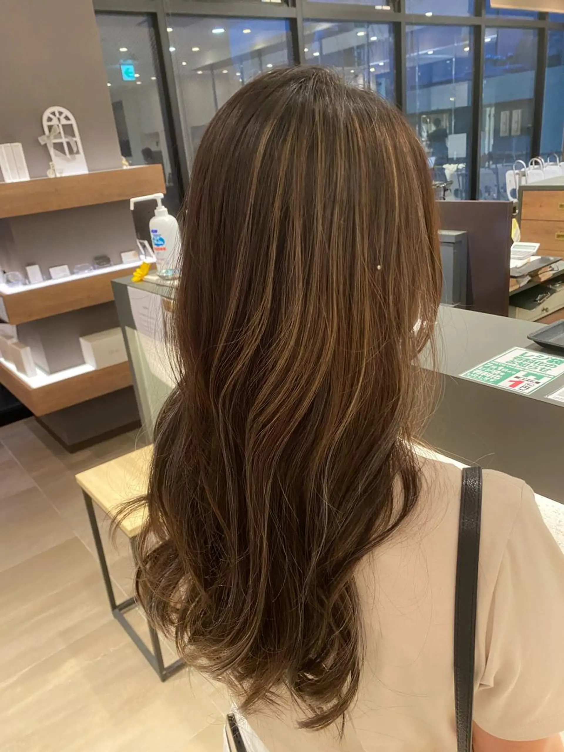 セミロング ✨10000円以内で 叶う艶髪✨のヘアスタイル