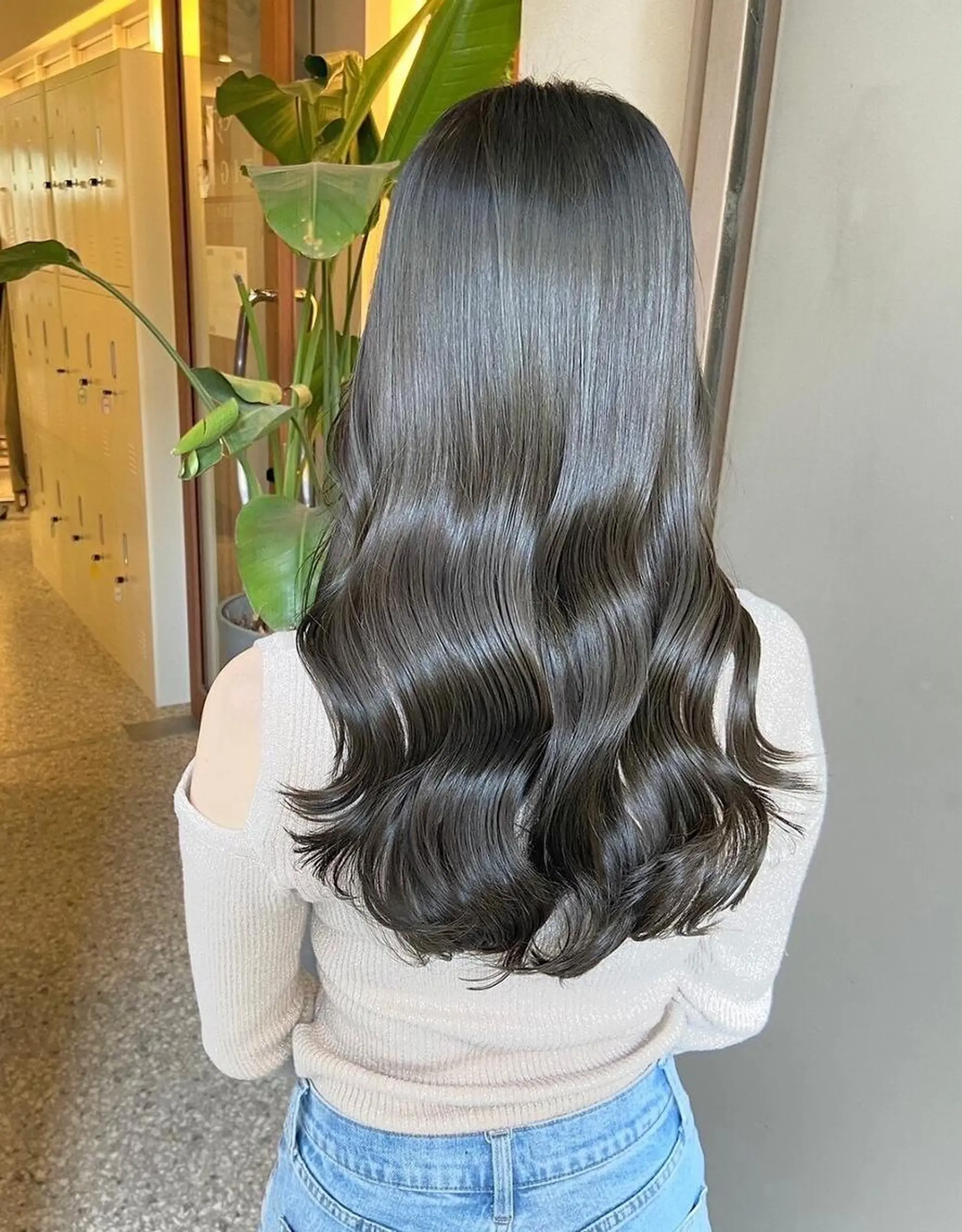 セミロング カラー ブリーチ ブラウンカラー ショコラブラウン ダブルカラー ブリーチなしカラー TIGRE kamitoriのヘアスタイル