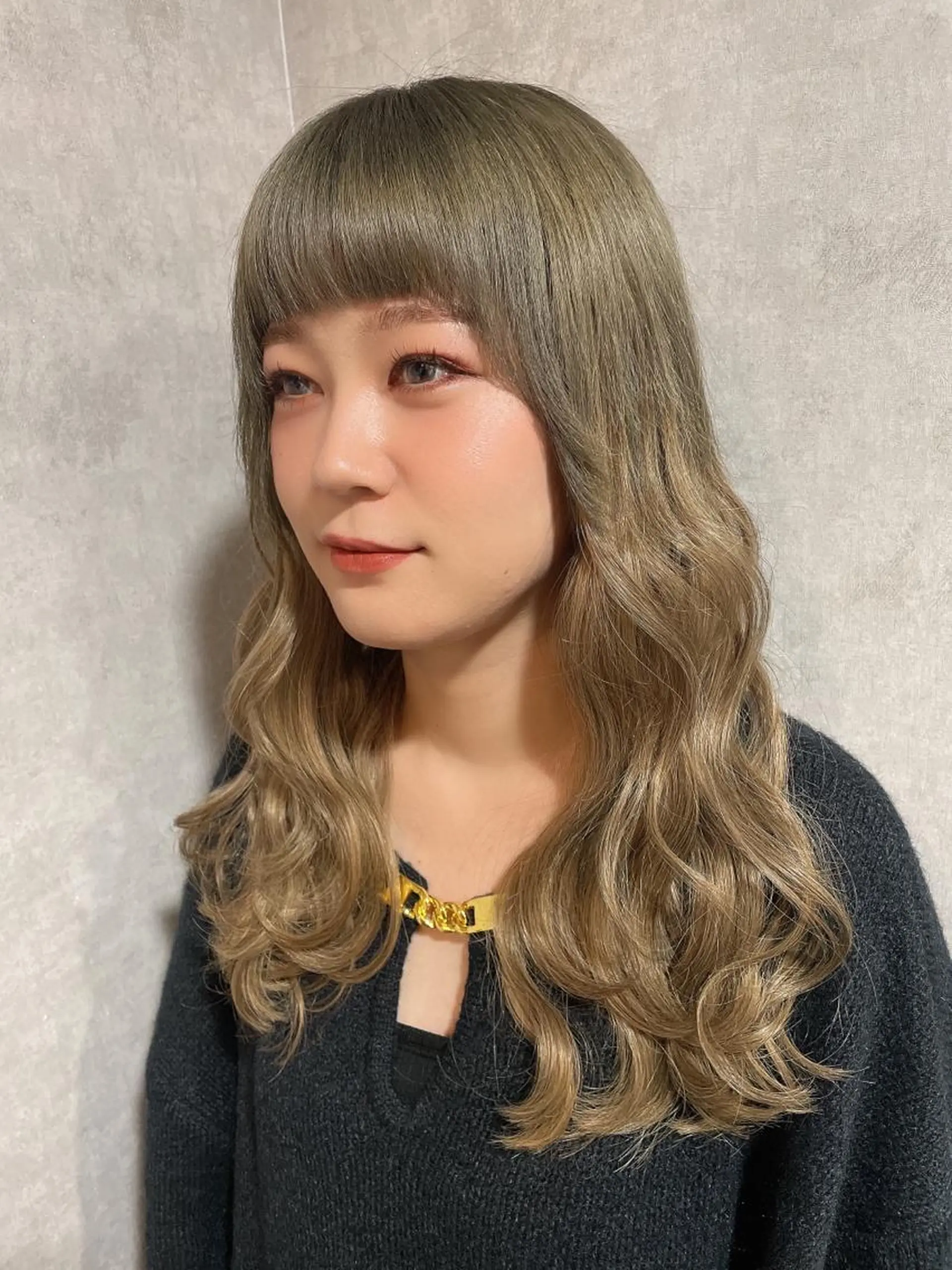 セミロング エクステ 工藤 綾華のヘアスタイル