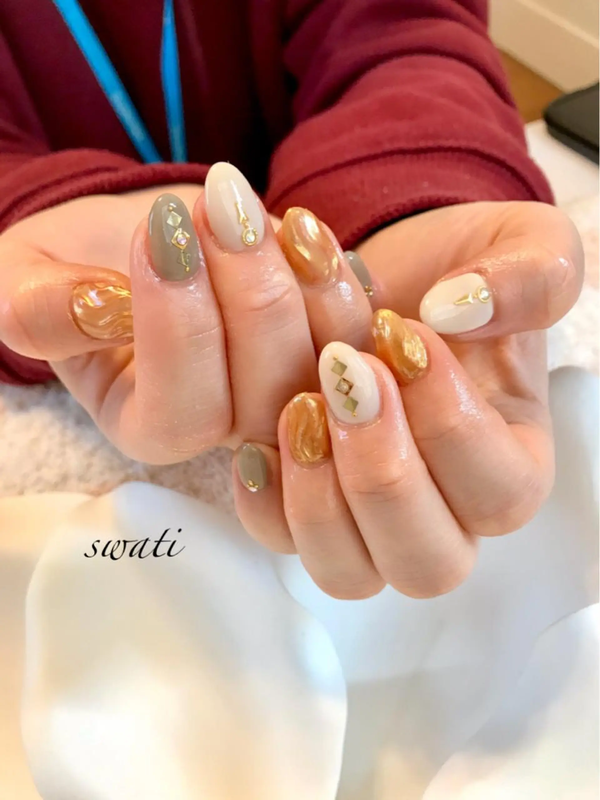 ネイル アートネイル ミラーネイル オフィスネイル シンプルネイル yuko （ネイリスト）のネイルデザイン