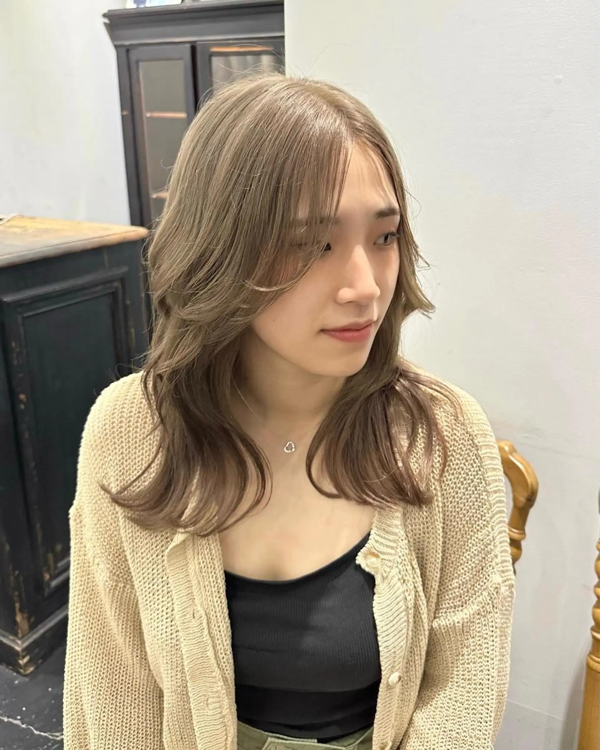 セミロング カラー REAL 心斎橋所属・ブリーチ/ベージュ /ピンク🦋ナツミのヘアスタイル