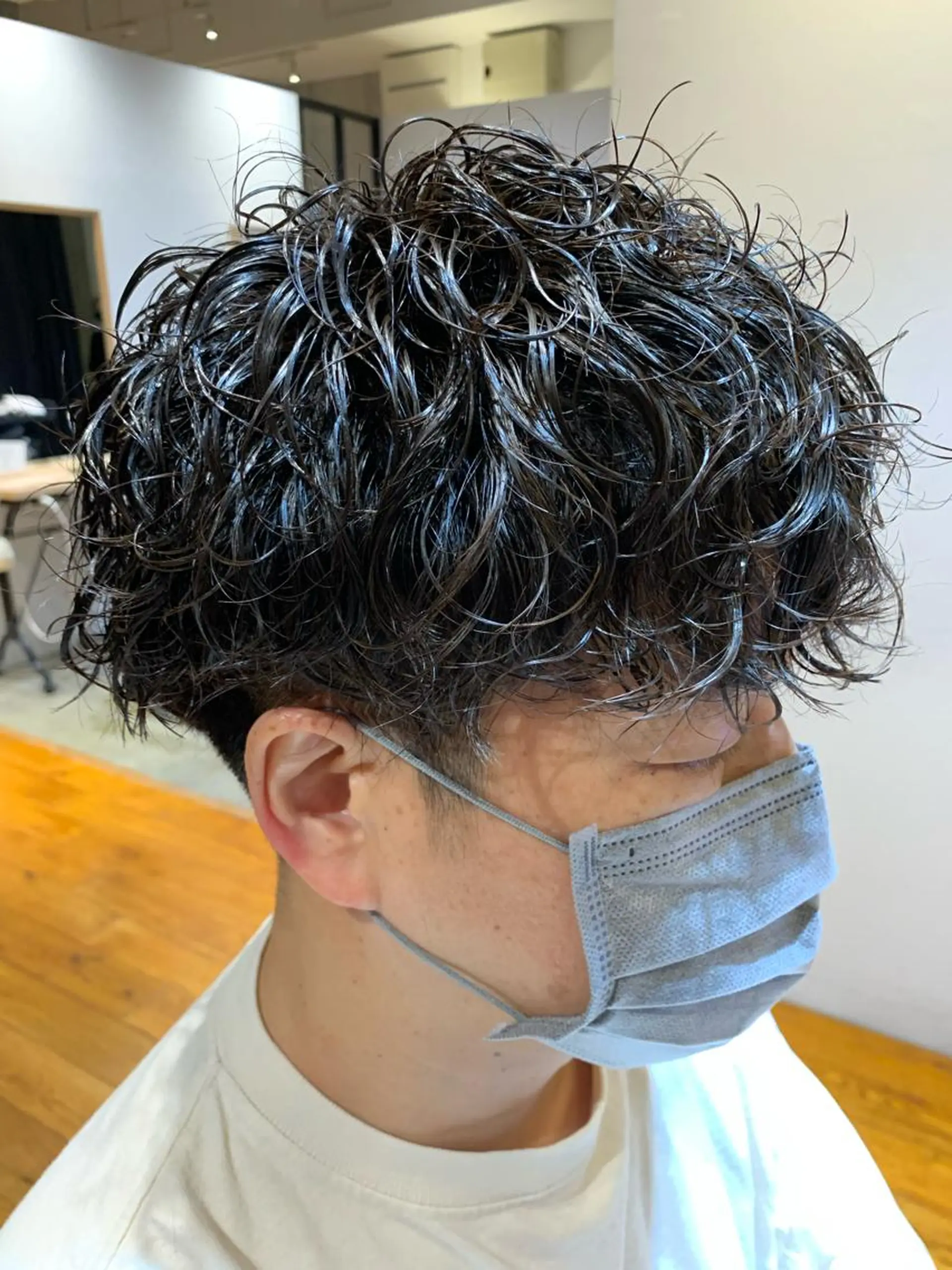 パーマ メンズ カット パーマ ボブ　くせ毛風パーマ 艶カラー/横山大樹のヘアスタイル