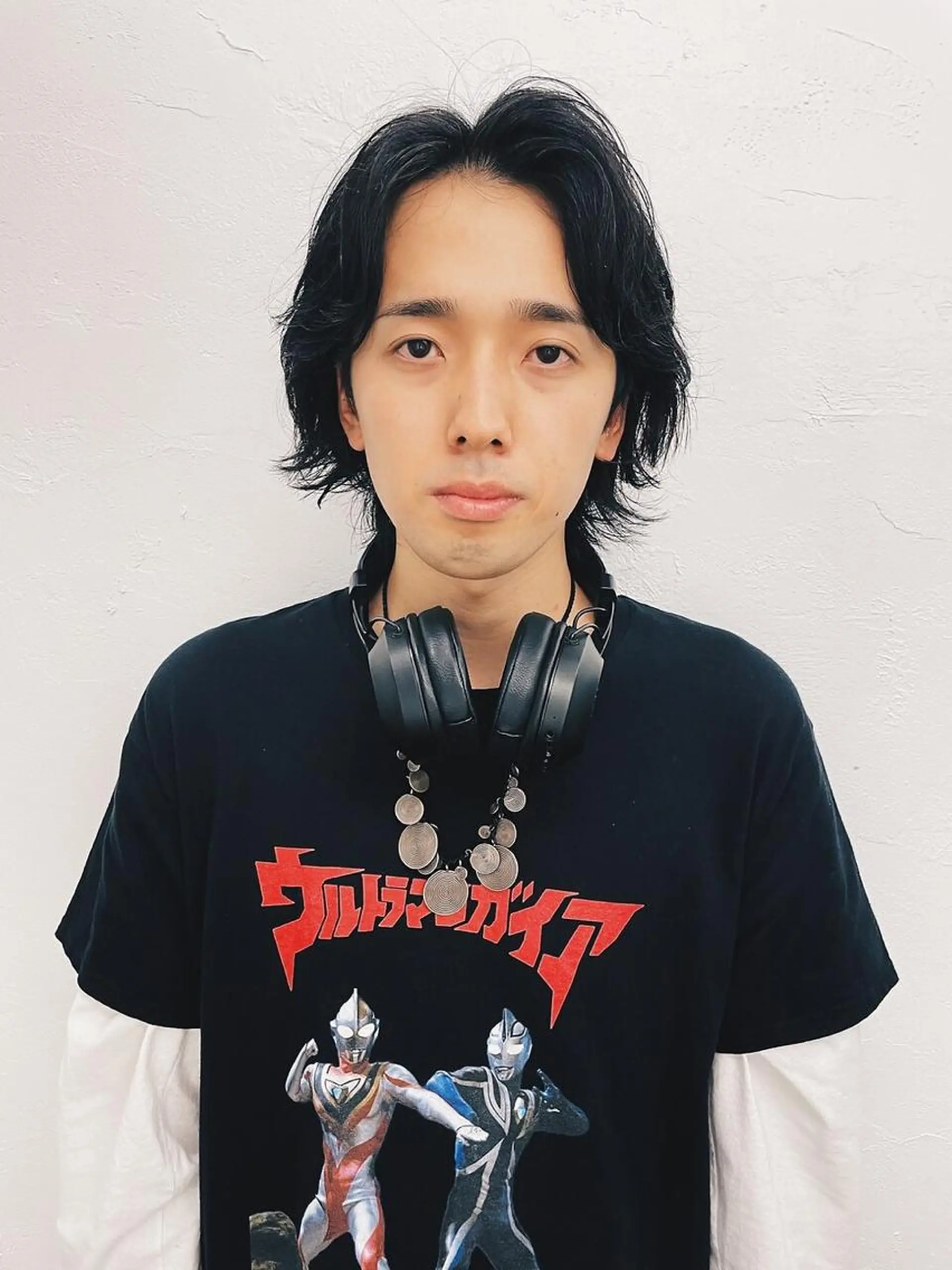 ショート カラー パーマ ヘアアレンジ メンズ メンズバレイヤージュ メンズブリーチ センターパート フェードカット メンズハイライト カット スパイラルパーマ 🌐hina⭐️のヘアスタイル