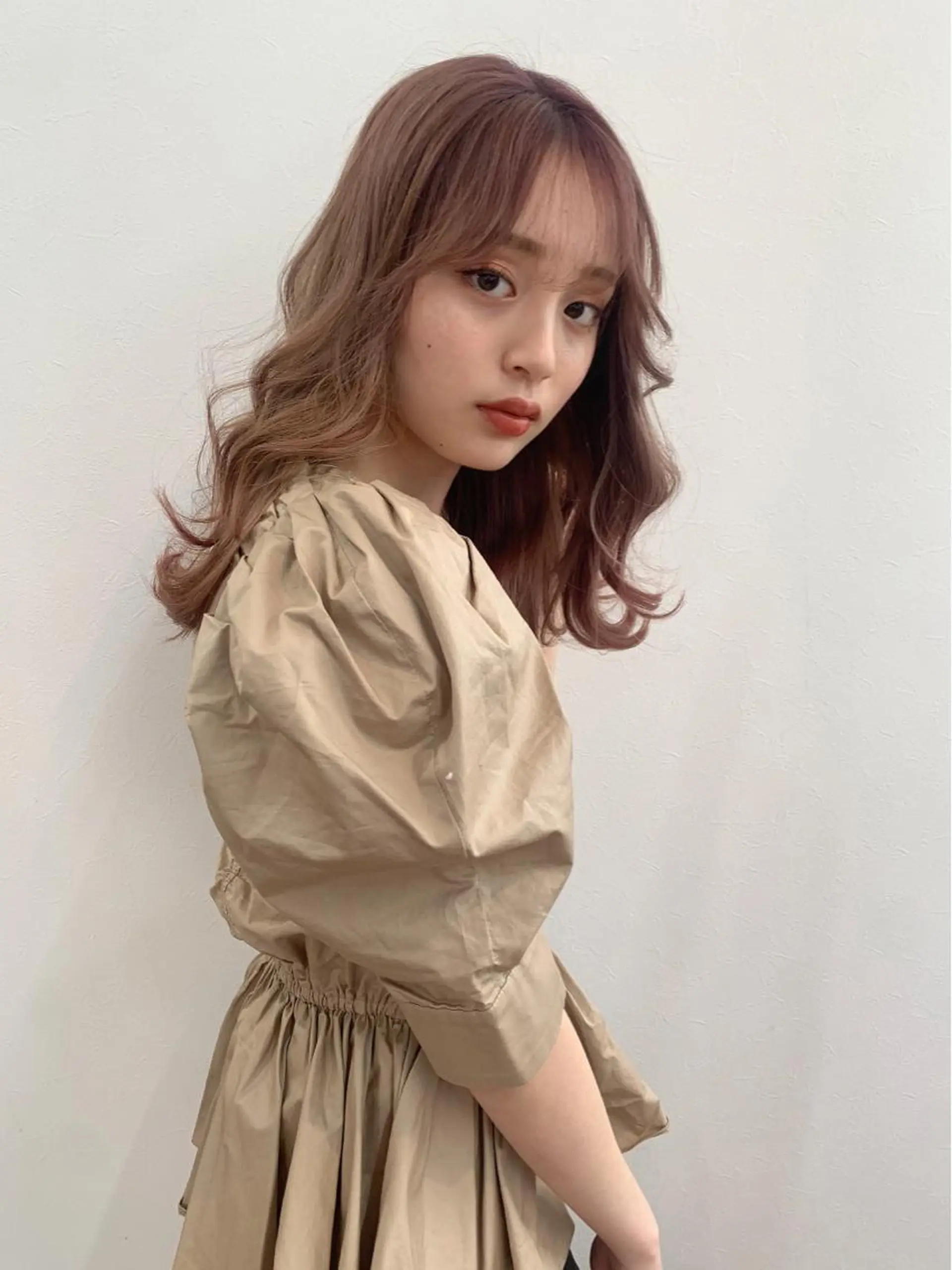 セミロング カラー インナーカラー 髪質改善 レイヤーカット トリートメント カット ヘアカラー トリートメント ヘッドスパ ヘアセット 透明感/オリーブ/ グレージュ/YUKAのヘアスタイル