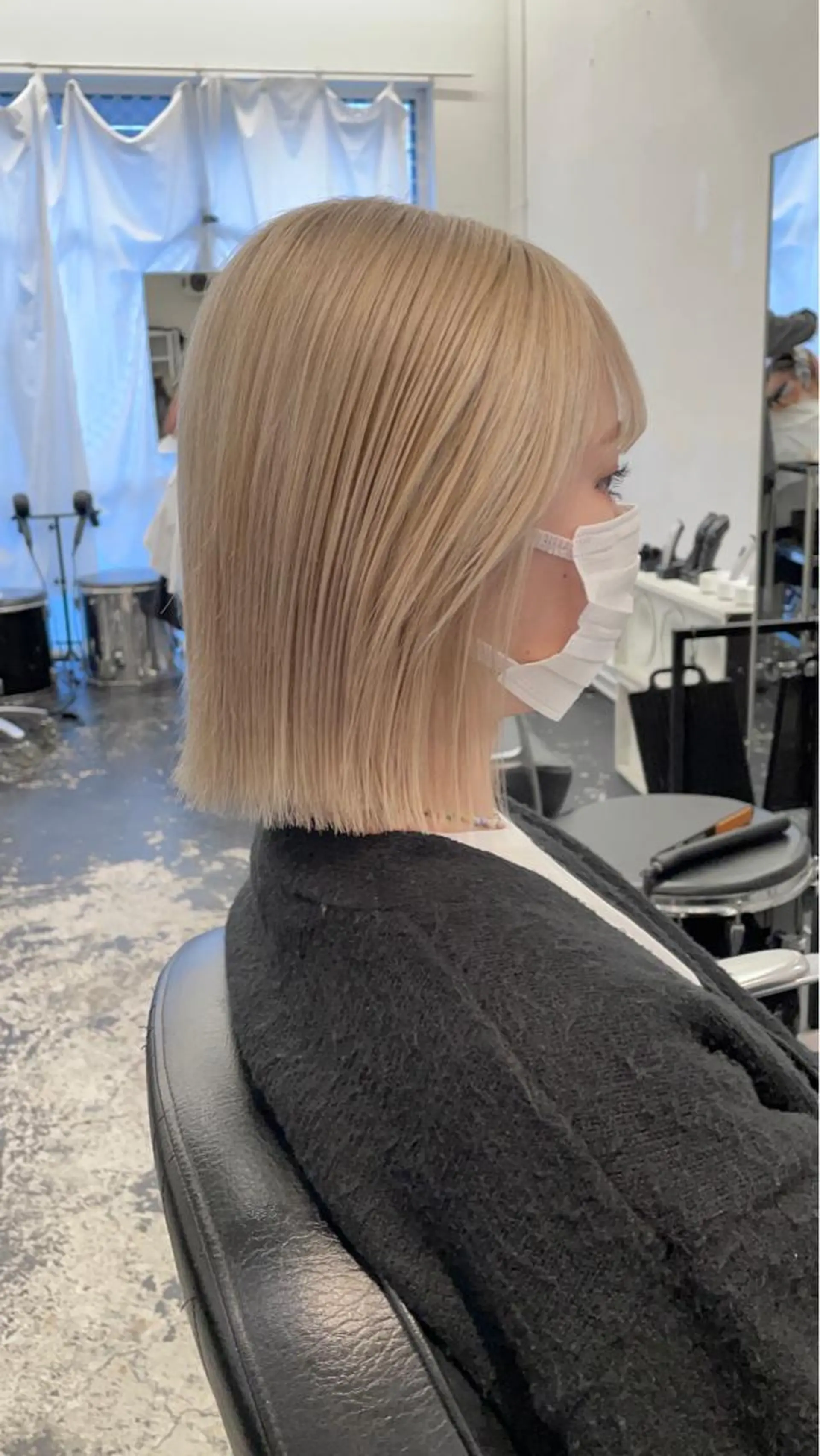 ミディアム カラー ヘアアレンジ ブリーチ ブロンド ホワイトブロンド カット ヘアカラー トリートメント 艶ハイトーン/ヘア アレンジAYAKAのヘアスタイル