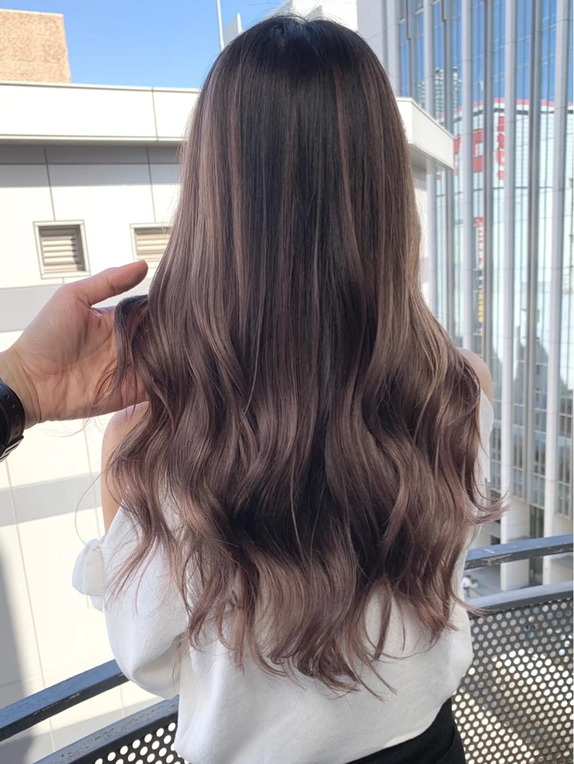 ロング カラー ブリーチ 透明感カラー AMI Hair Supply所属・31.1.2.3受付 韓風カラー/カットのヘアスタイル