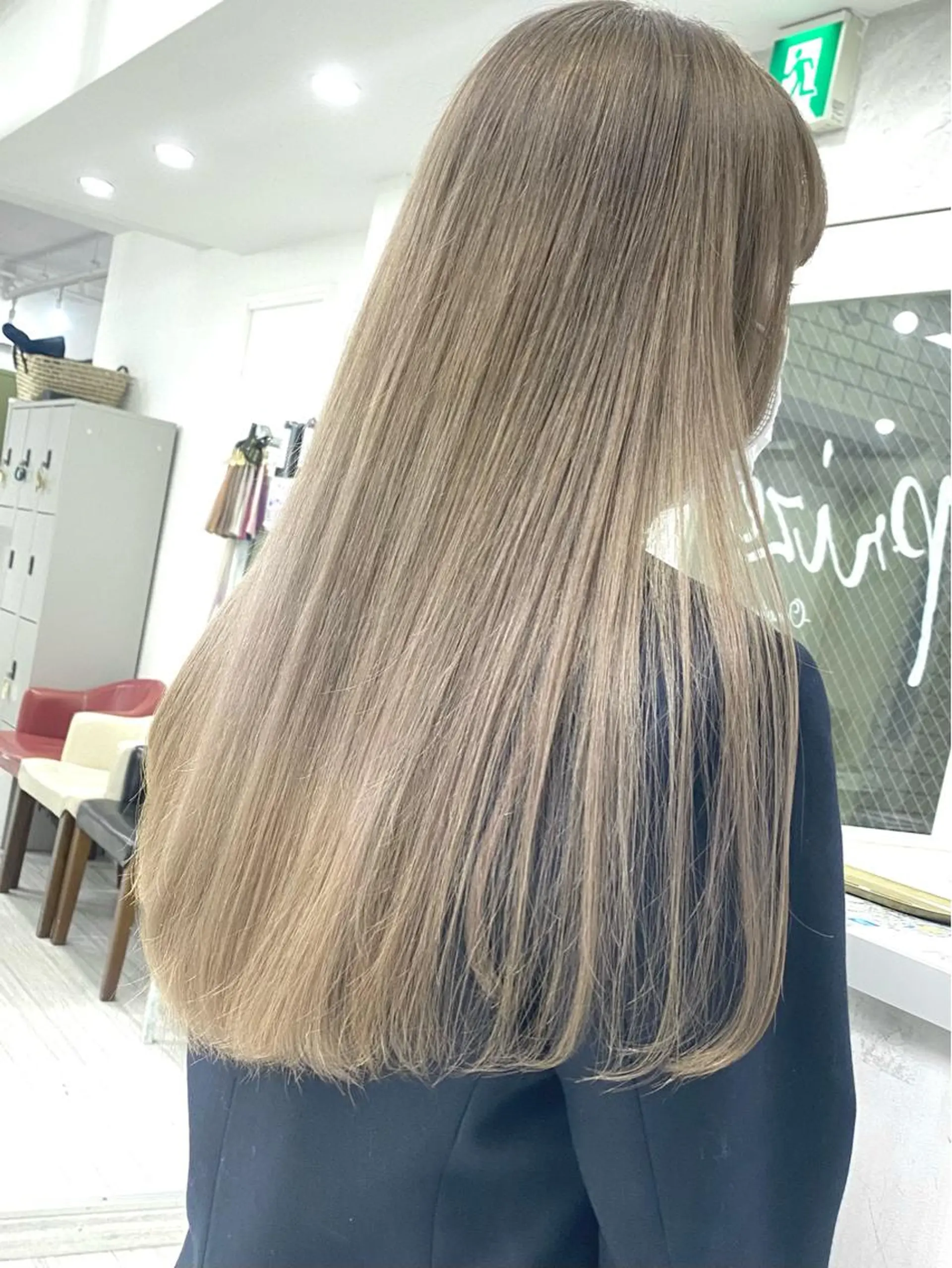 セミロング カラー バレイヤージュ ミストバング ベージュカラー ブリーチ ケアブリーチ カット ヘアカラー トリートメント 大人垢抜け ダブルカラー【上野】のヘアスタイル