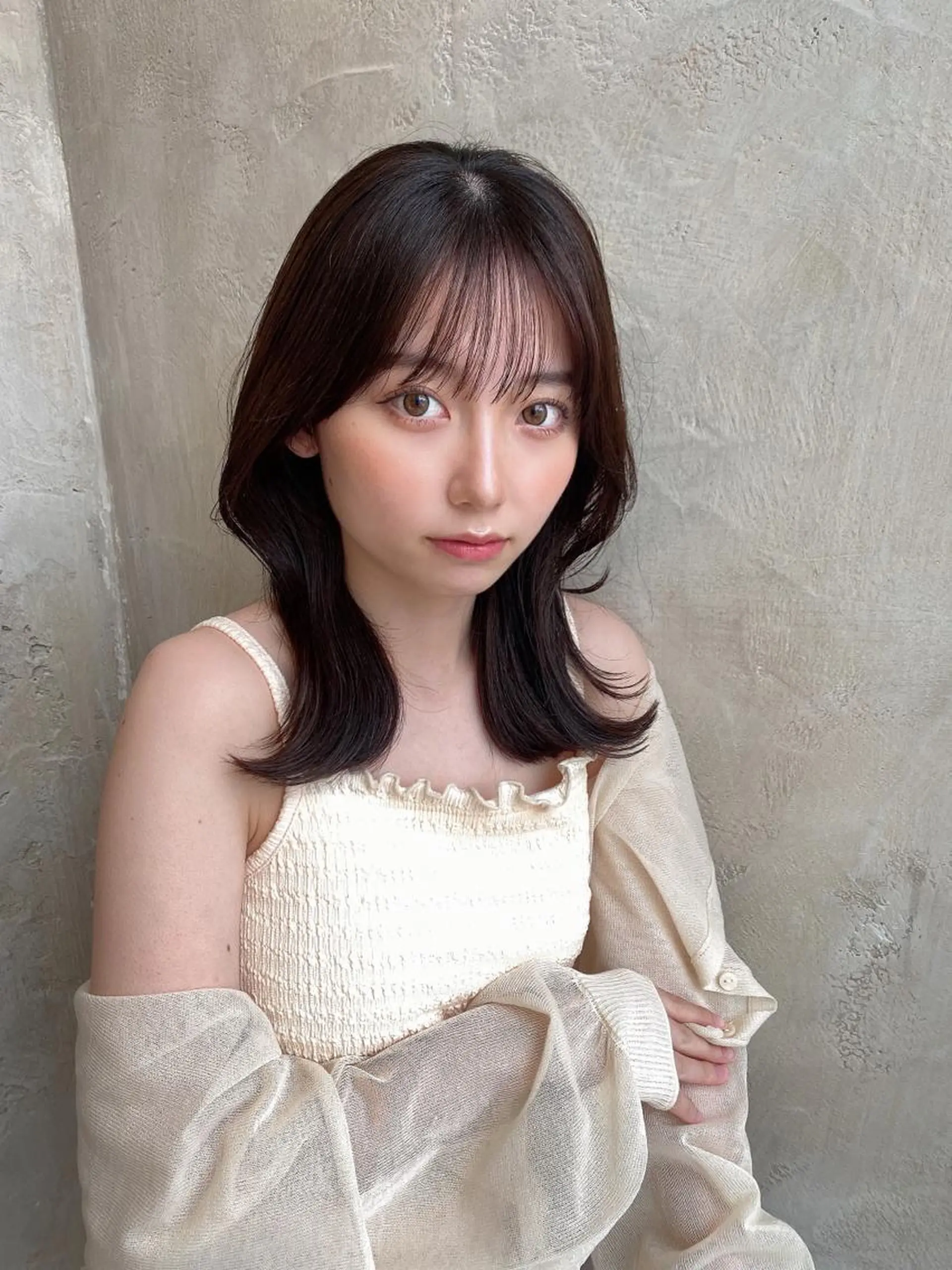 ミディアム カラー ベージュカラー ブラウンカラー ブラウンベージュ くびれヘア 顔周りカット カット ヘアカラー トリートメント 顔周り/くびれヘア 韓国ヘア💕風間るなのヘアスタイル