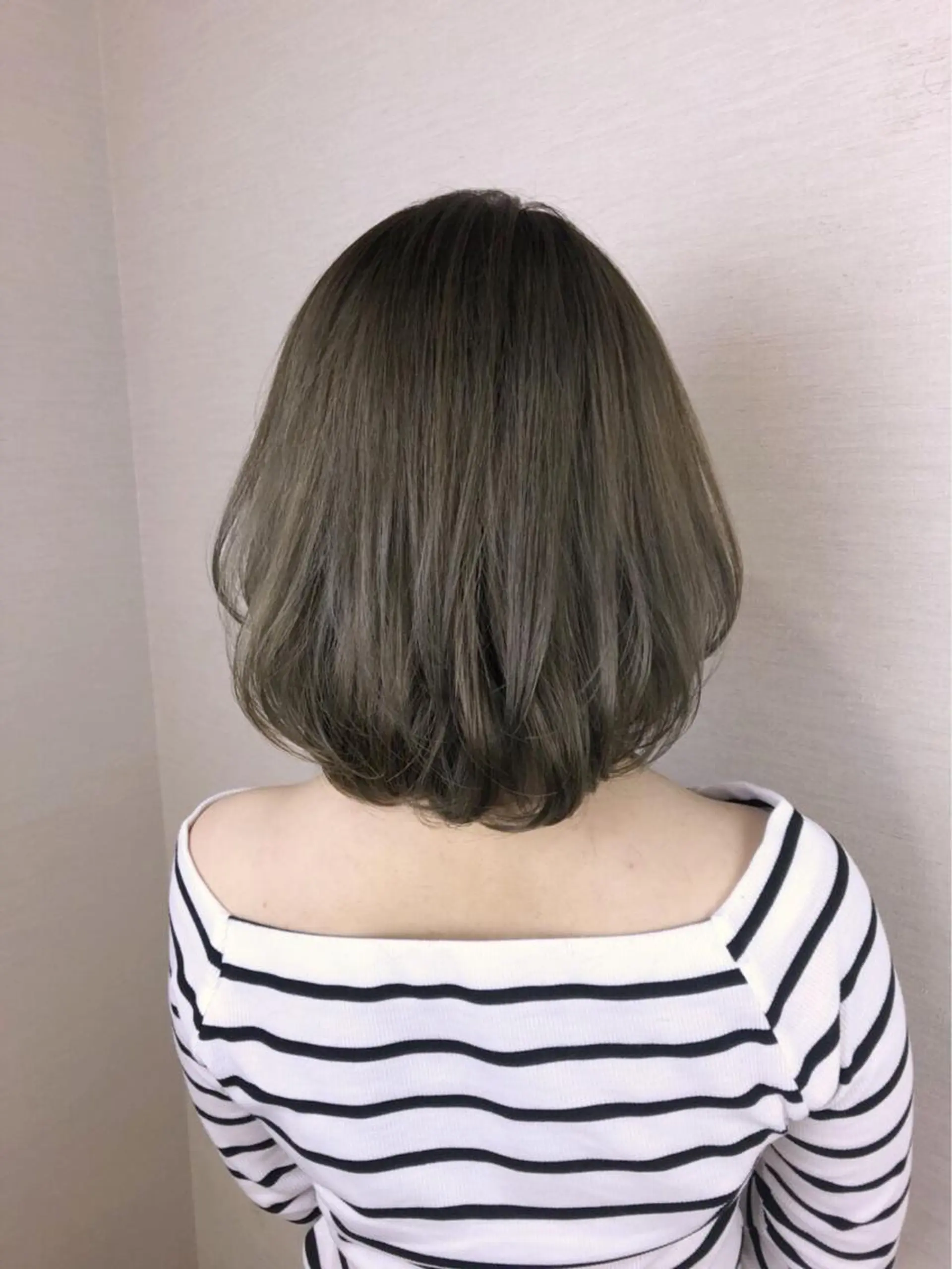 ショート ブリーチなしダブル/ レイヤーカット 小棹のヘアスタイル