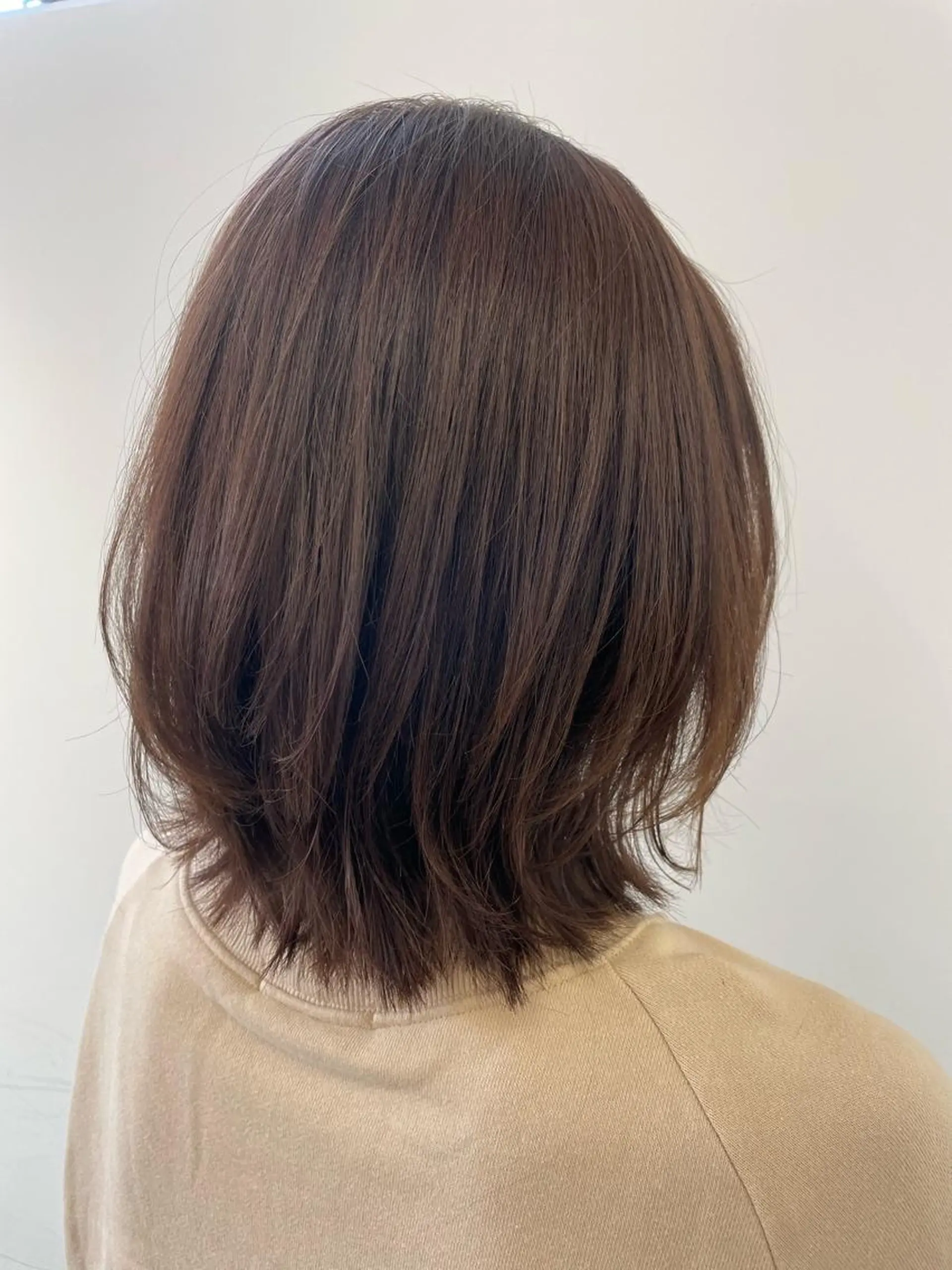 ミディアム あずま みゆのヘアスタイル